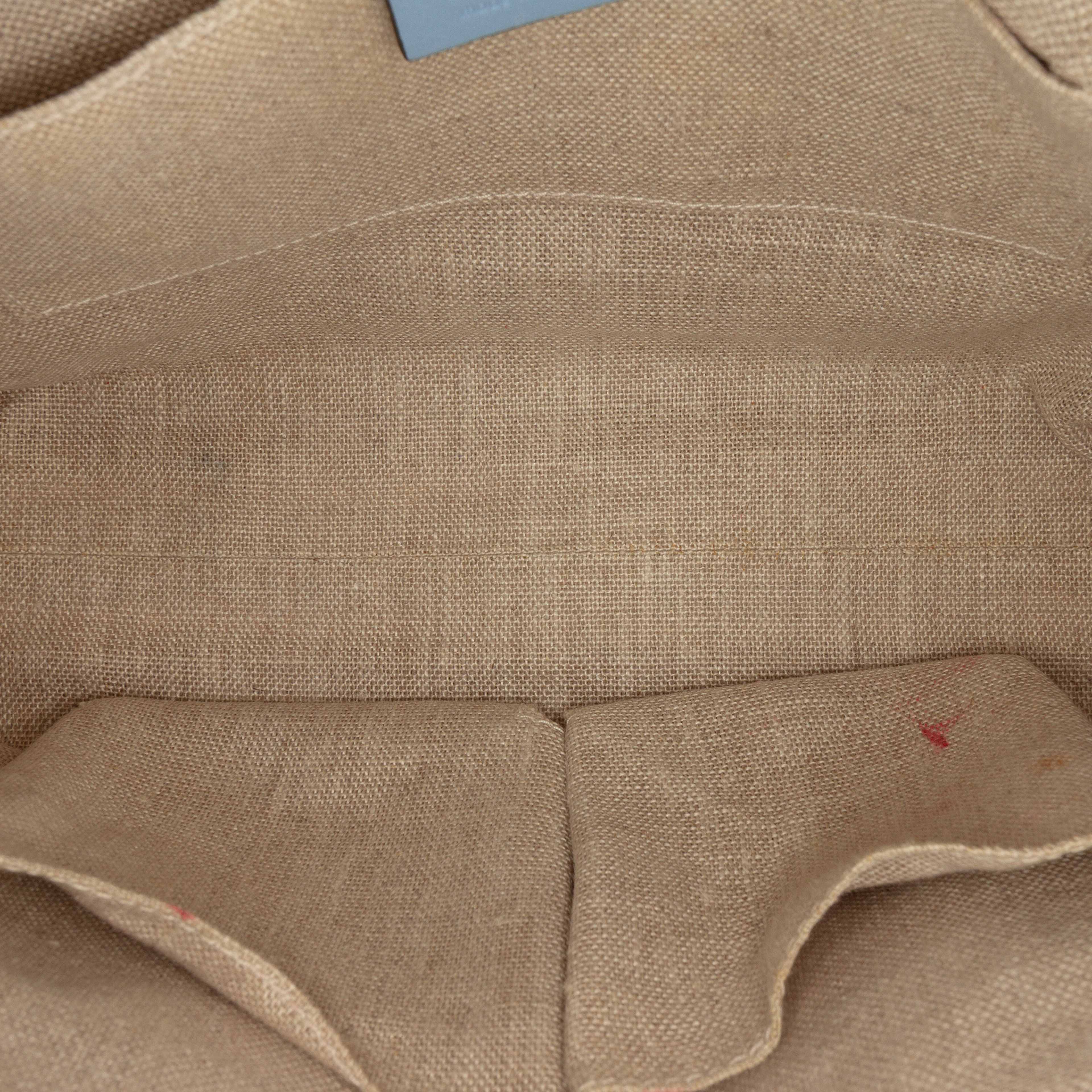 Gucci Medium Microguccissima Emily Shoulder Bag, från Luxclusif, i färgen light blue. Klicka för att öppna bilden i stort format