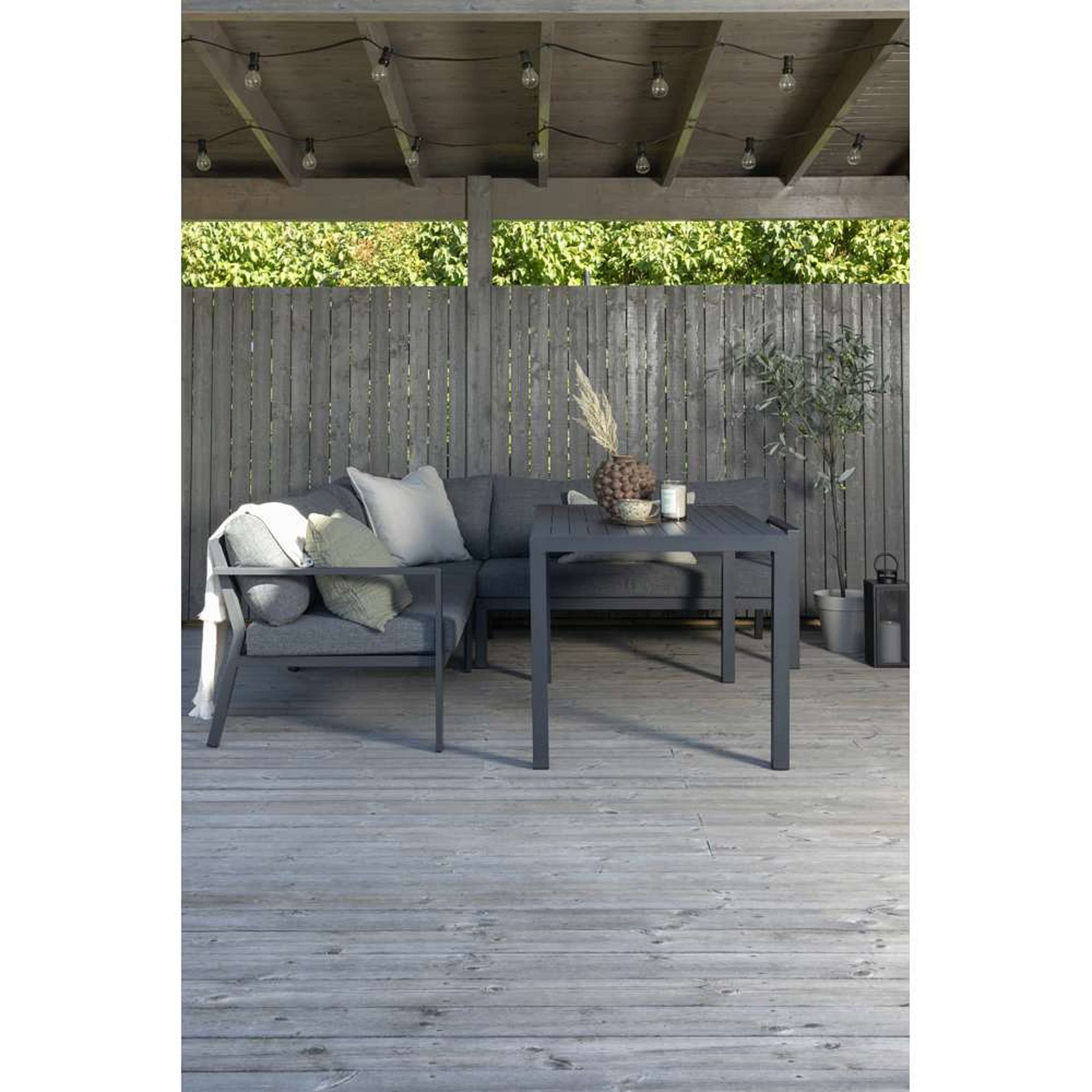 Ramos Hörnsoffgrupp, från Venture Home, i färgen black. Klicka för att öppna bilden i stort format