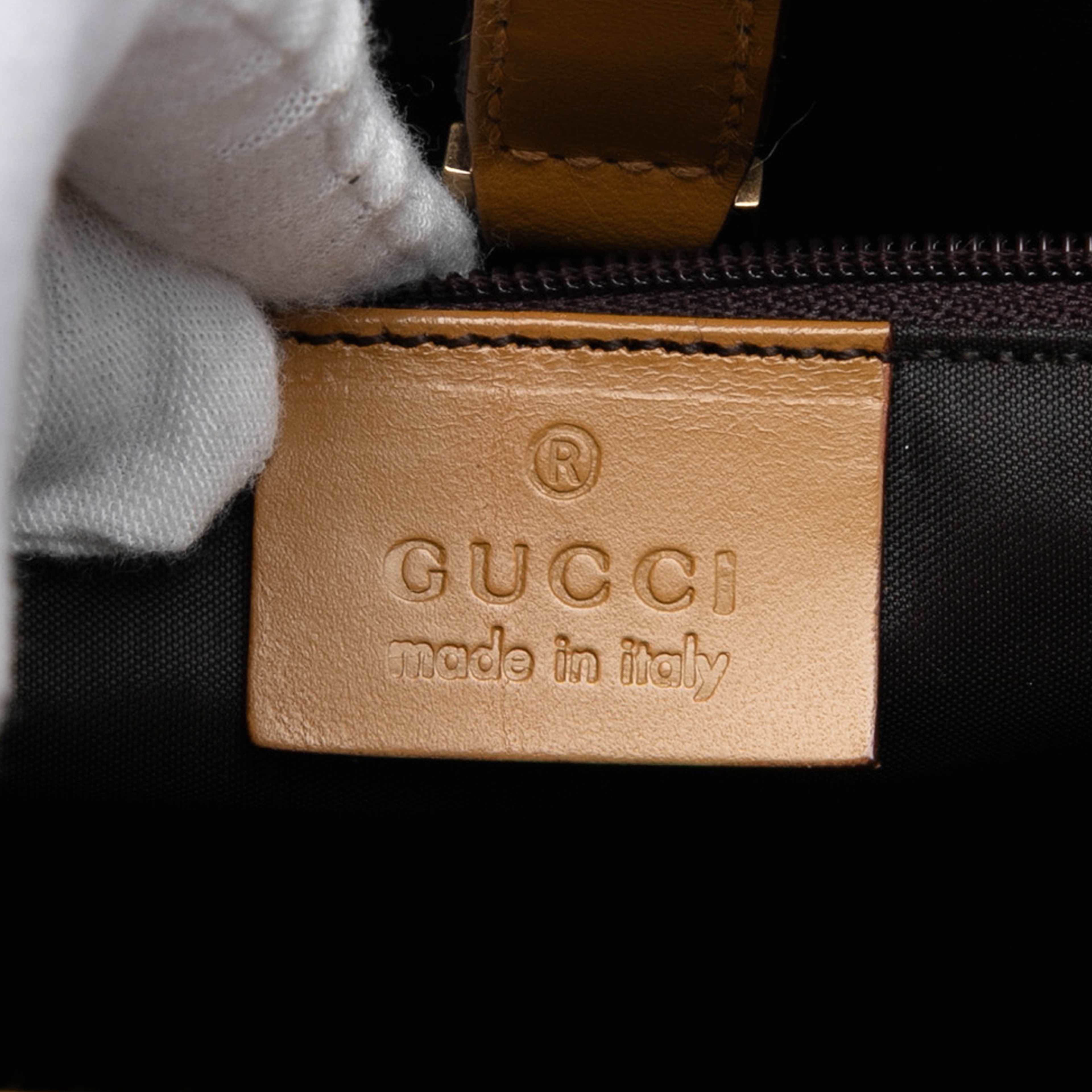 Gucci Gg Canvas Jackie Handbag, från Luxclusif, i färgen beige. Klicka för att öppna bilden i stort format