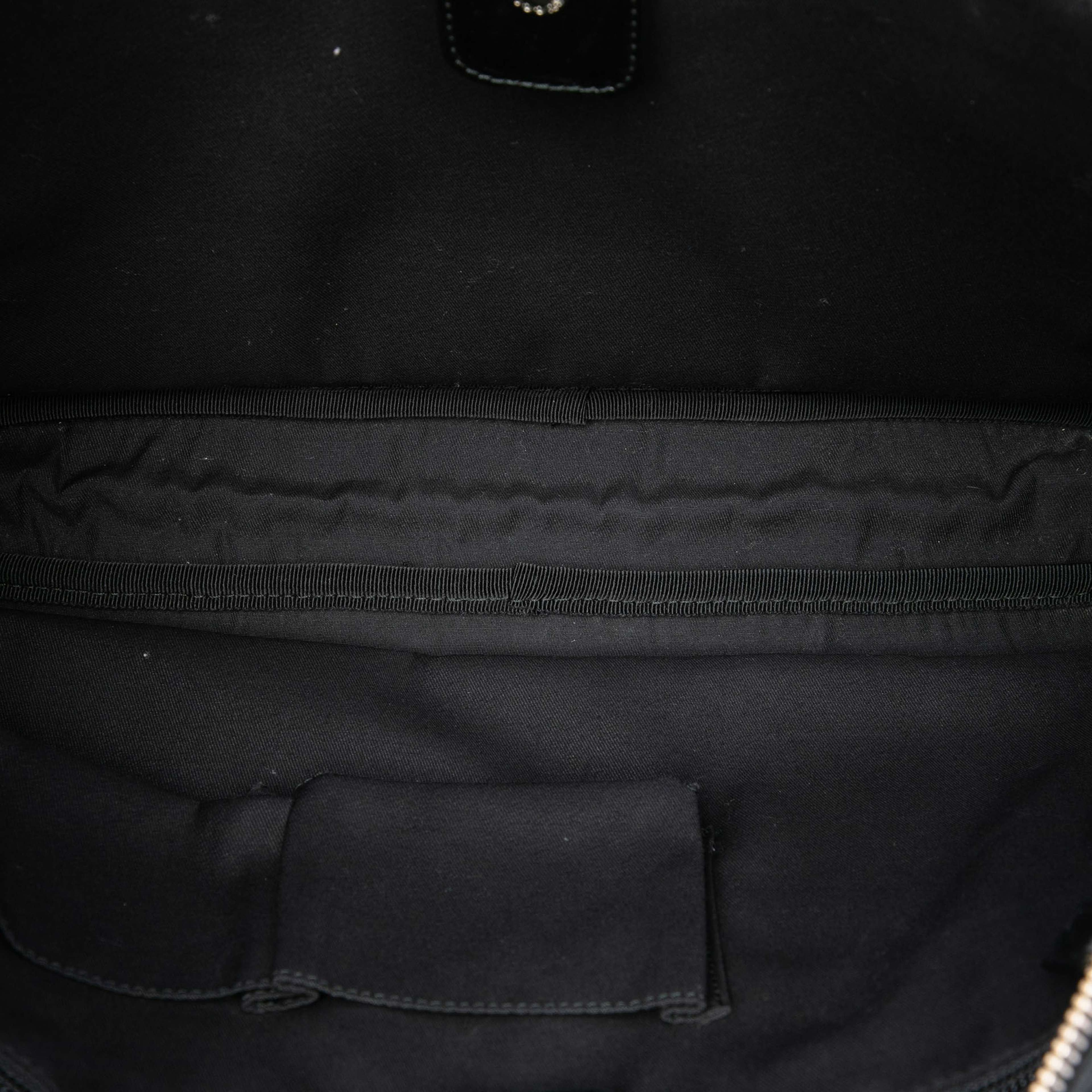 Gucci Diamante Calfskin Business Bag, från Luxclusif, i färgen svart. Klicka för att öppna bilden i stort format
