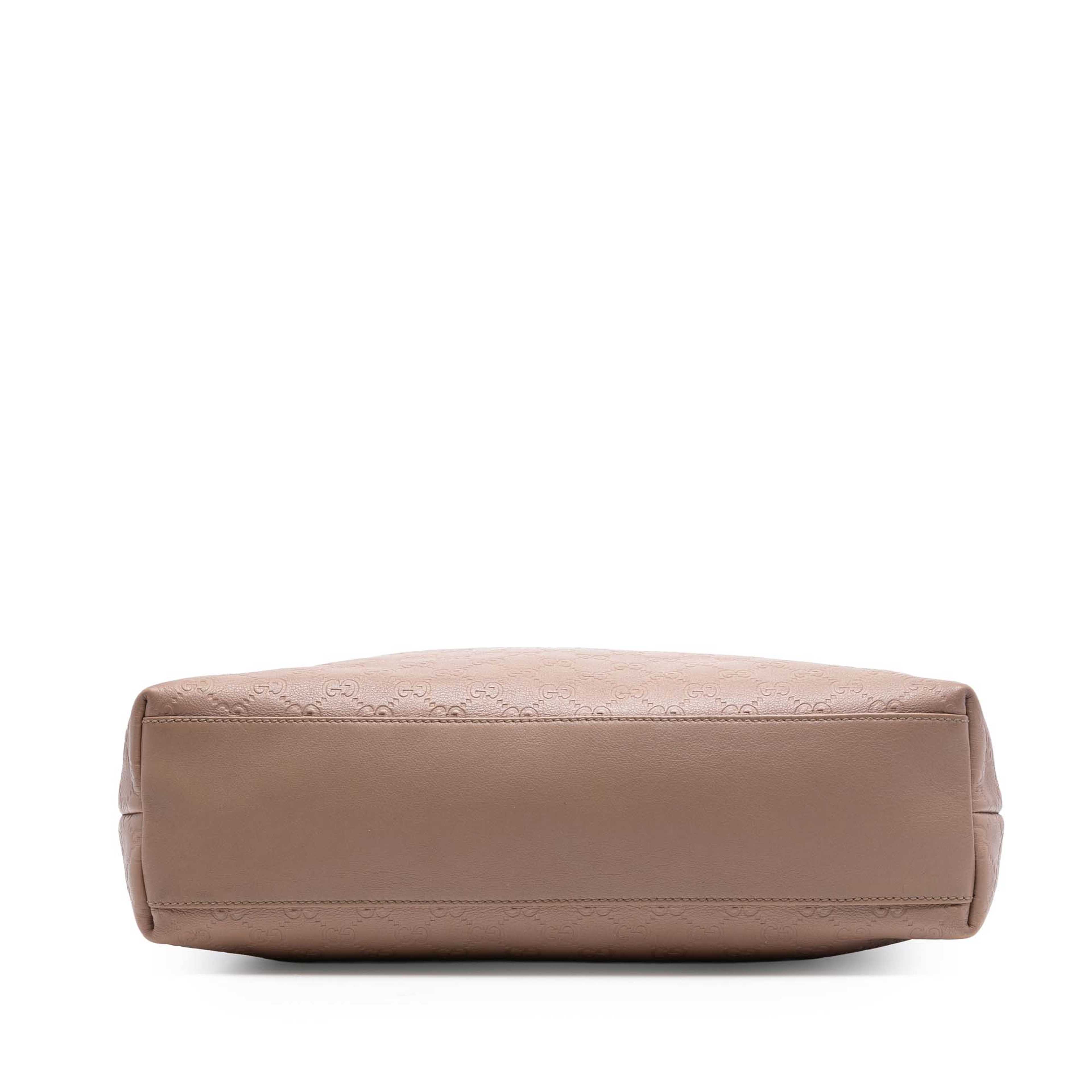 Gucci Medium Guccissima Tote, från Luxclusif, i färgen nude. Klicka för att öppna bilden i stort format