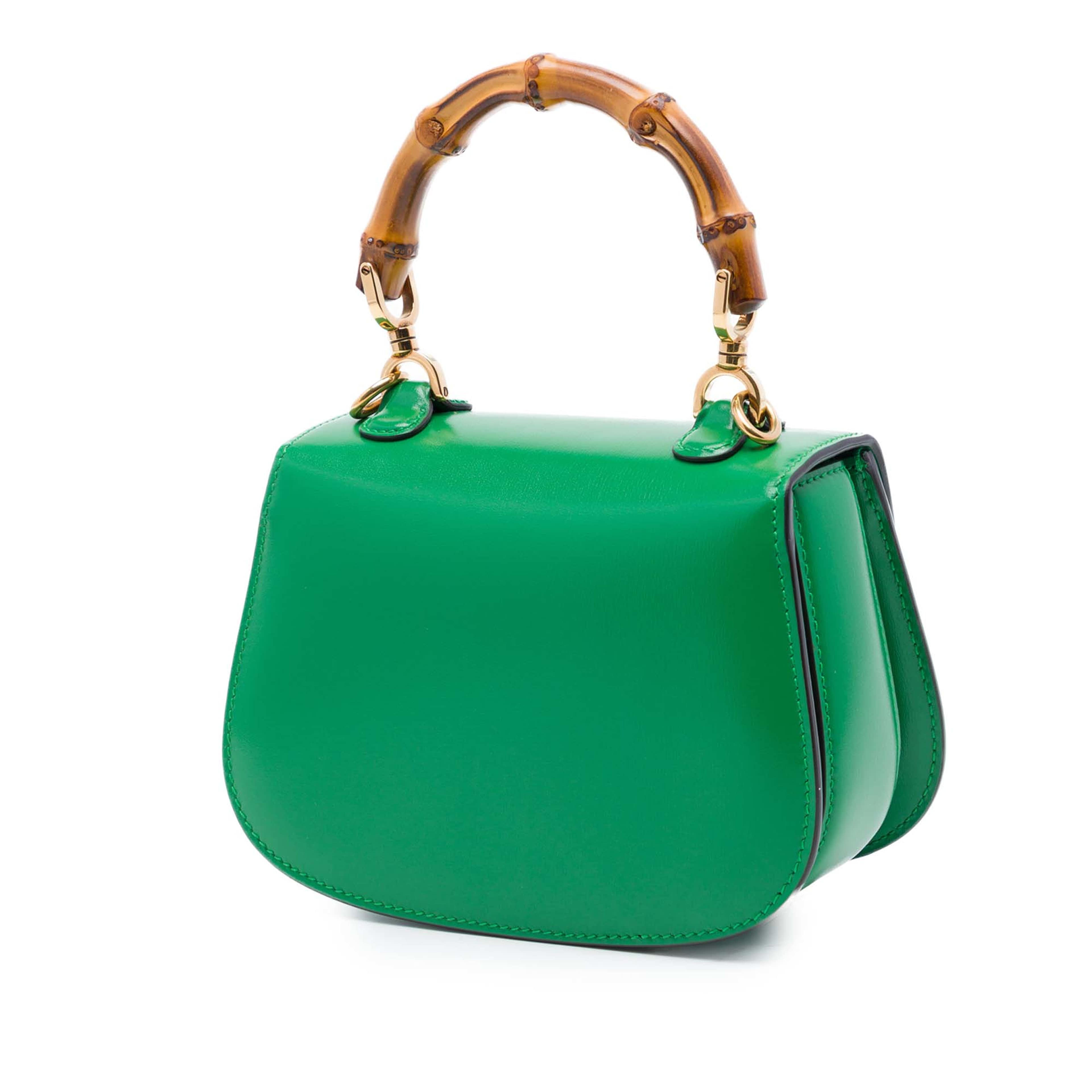 Gucci Mini Calfskin 1947 Bamboo Top Handle Bag, från Luxclusif, i färgen green. Klicka för att öppna bilden i stort format