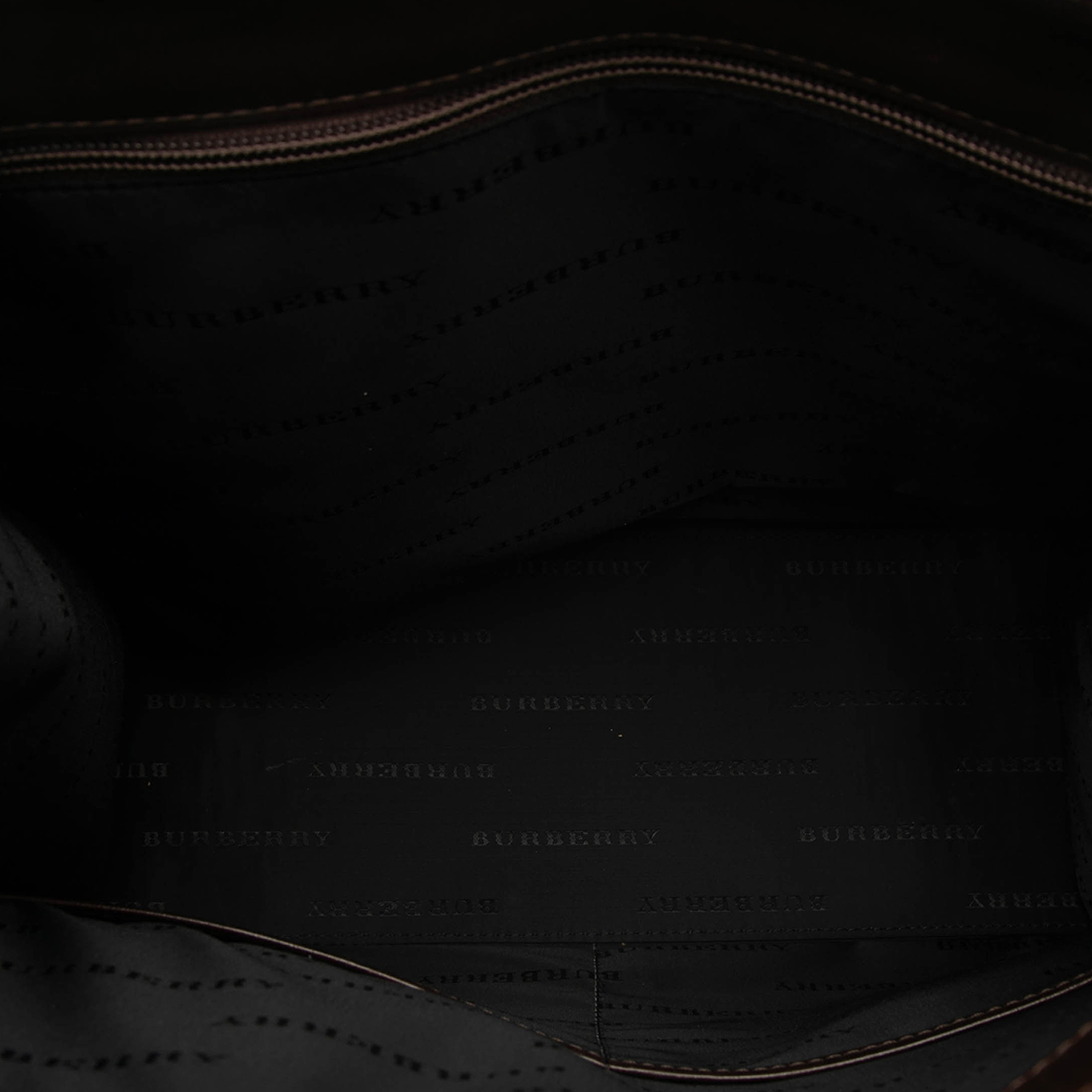 Burberry House Check Canvas Convertible Tote, från Luxclusif, i färgen beige. Klicka för att öppna bilden i stort format