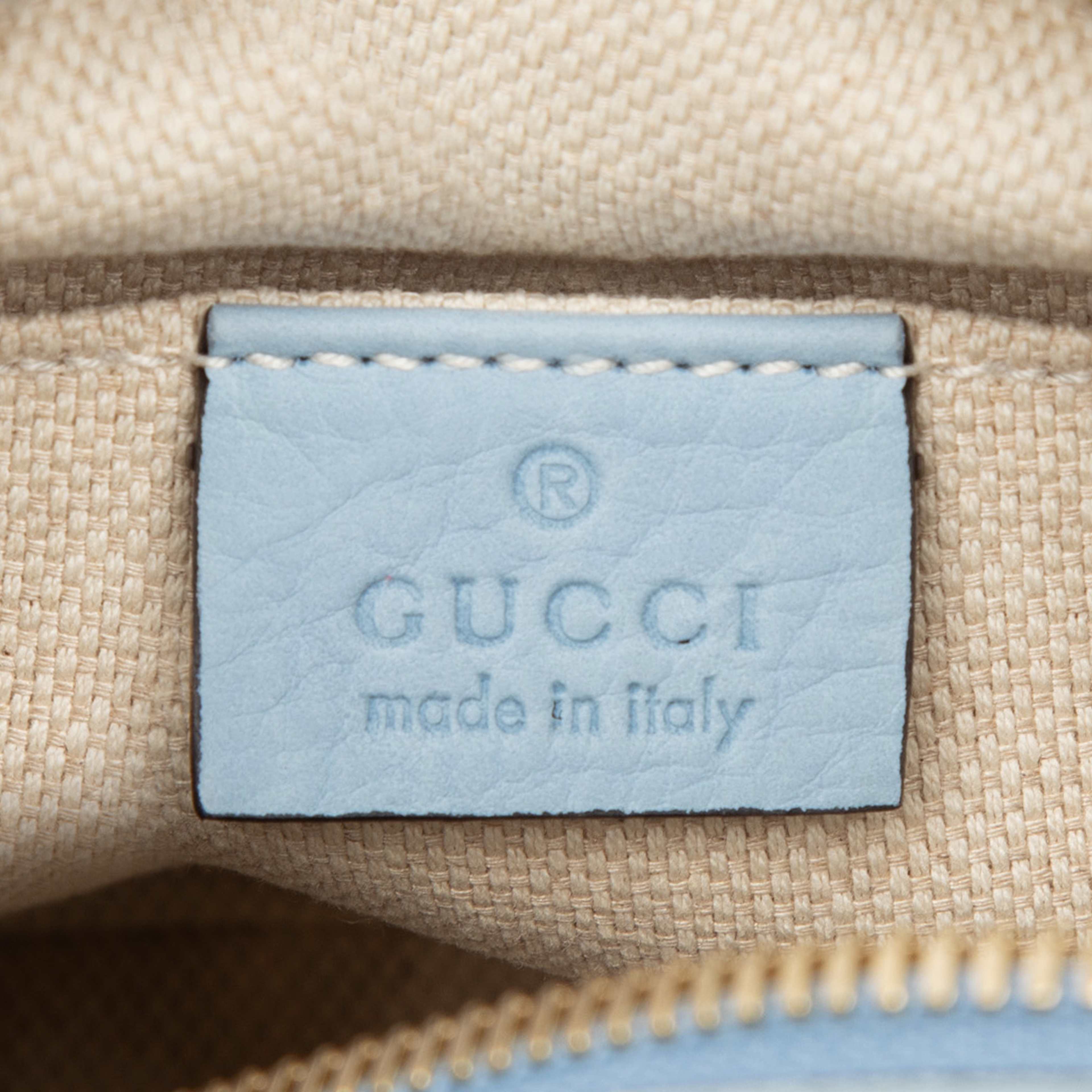 Gucci Nubuck Soho Disco Crossbody, från Luxclusif, i färgen light blue. Klicka för att öppna bilden i stort format