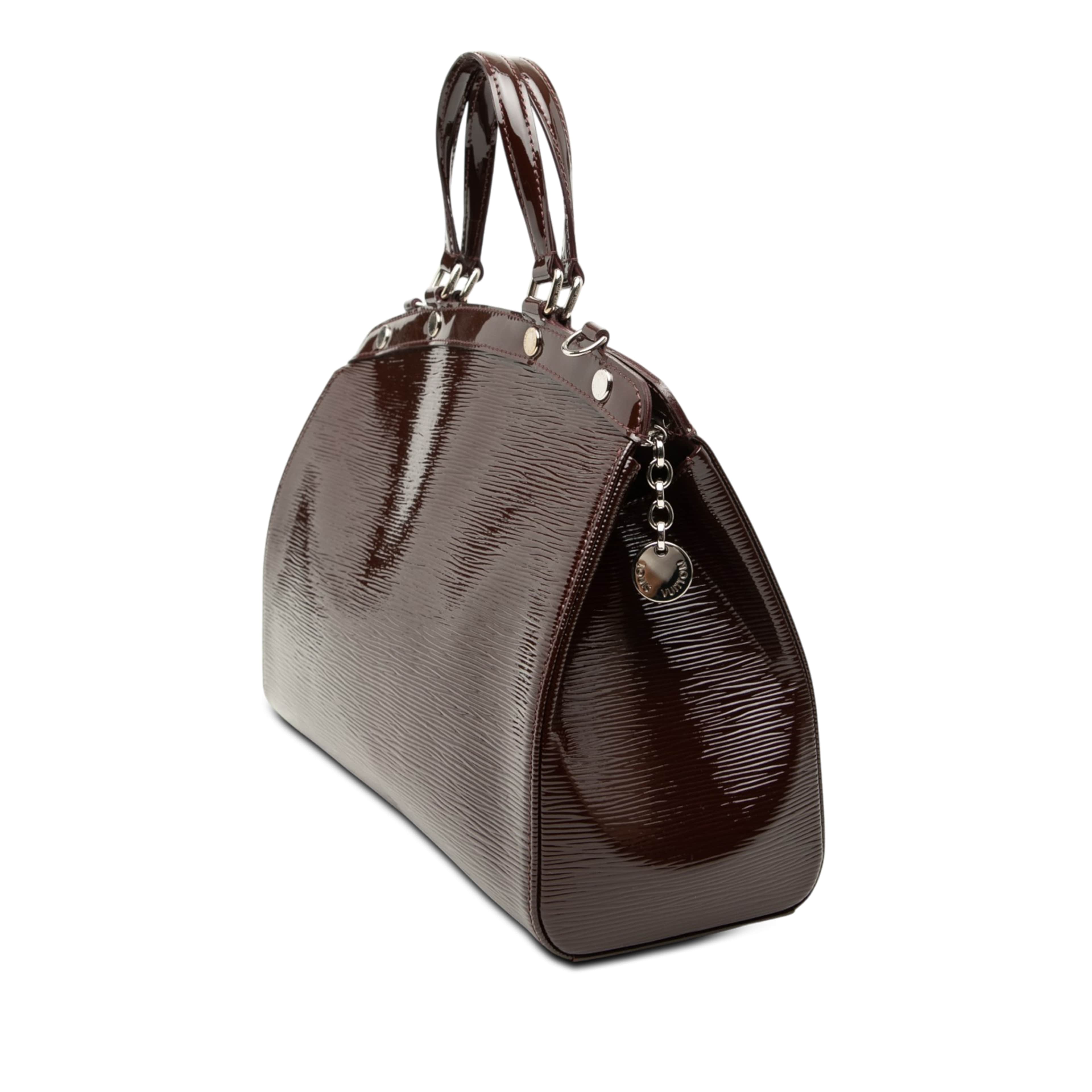 Louis Vuitton Electric Epi Brea Mm, från Luxclusif, i färgen purpur. Klicka för att öppna bilden i stort format