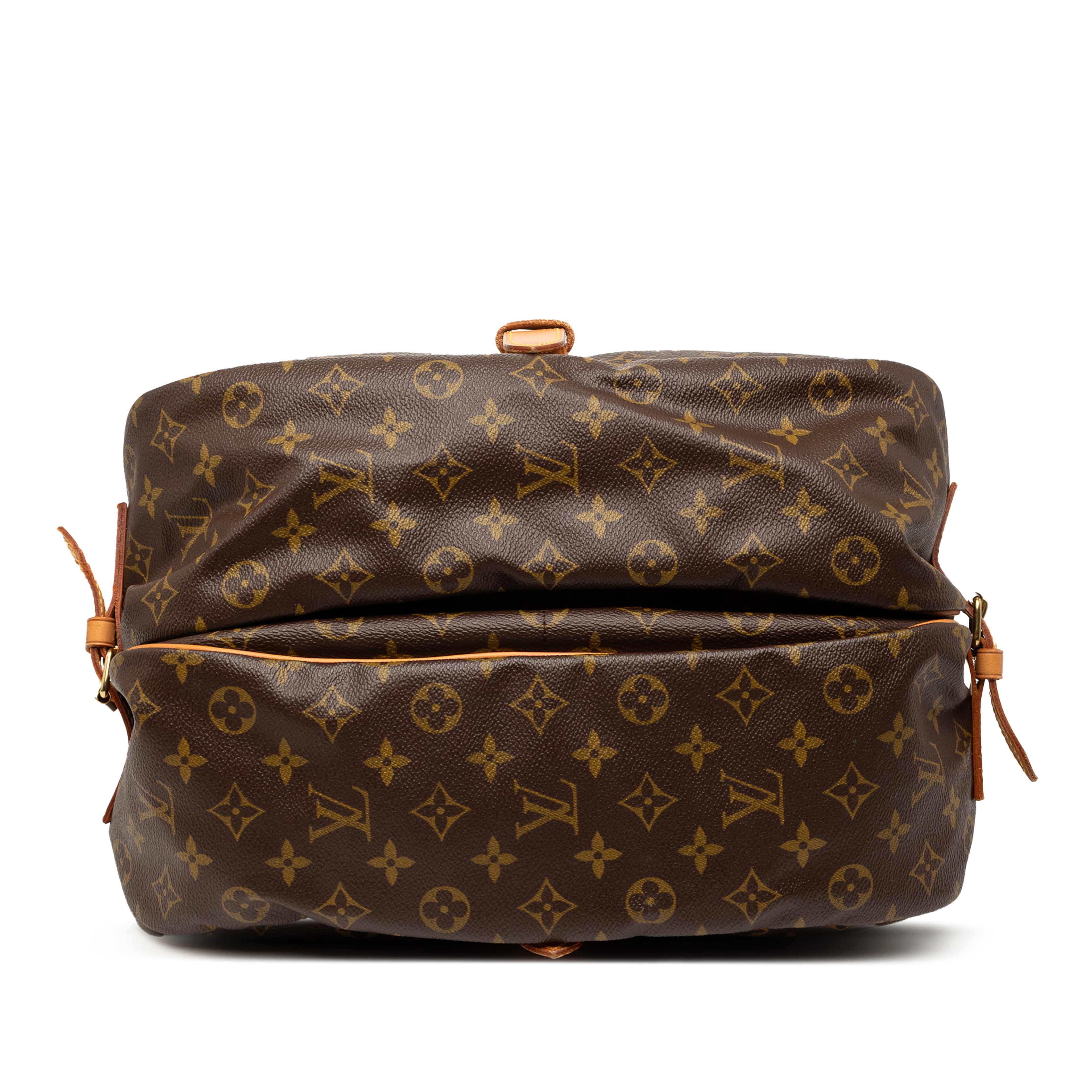 Louis Vuitton Monogram Saumur 35, från Luxclusif, i färgen brown. Klicka för att öppna bilden i stort format