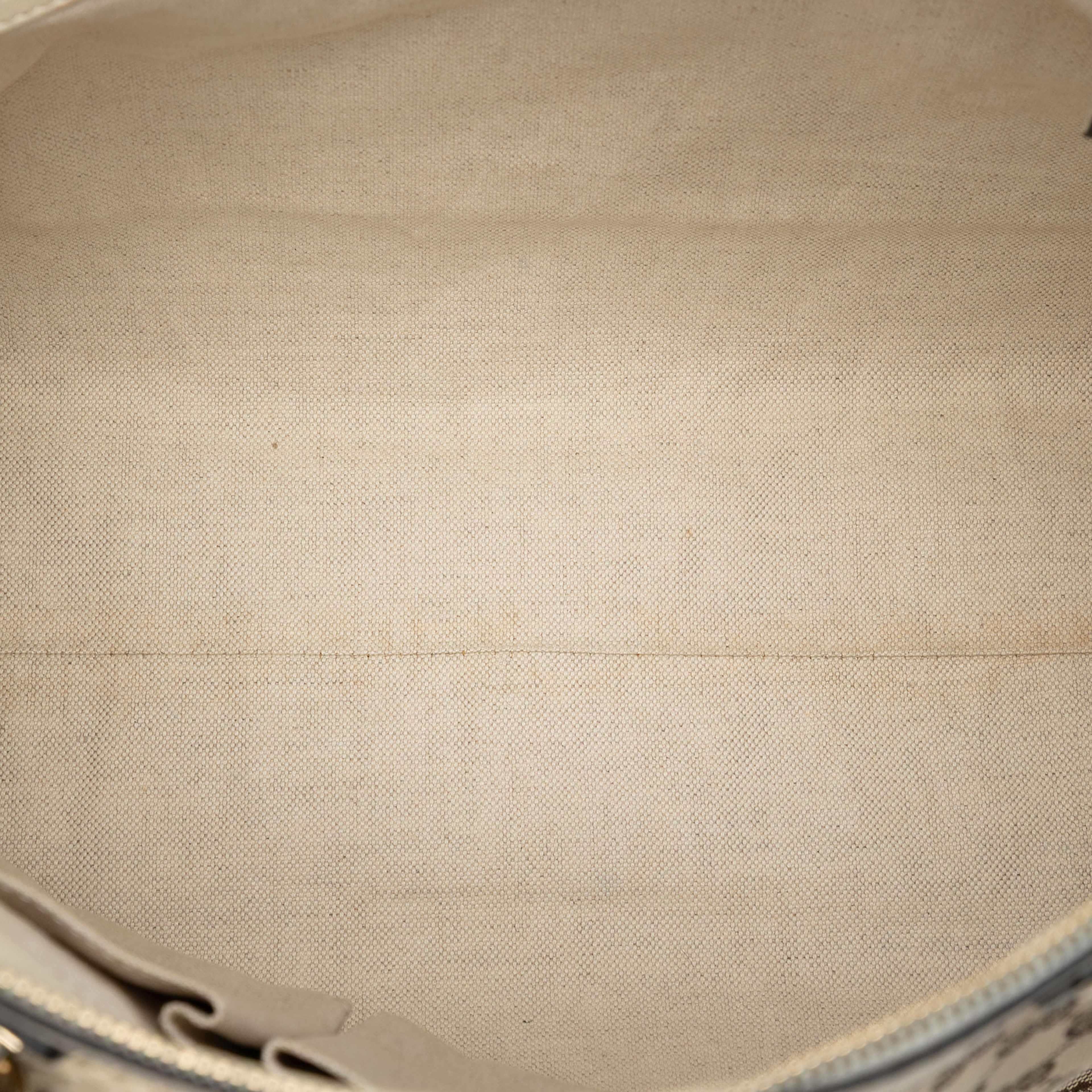 Gucci Large Gg Canvas Bella Satchel, från Luxclusif, i färgen beige. Klicka för att öppna bilden i stort format