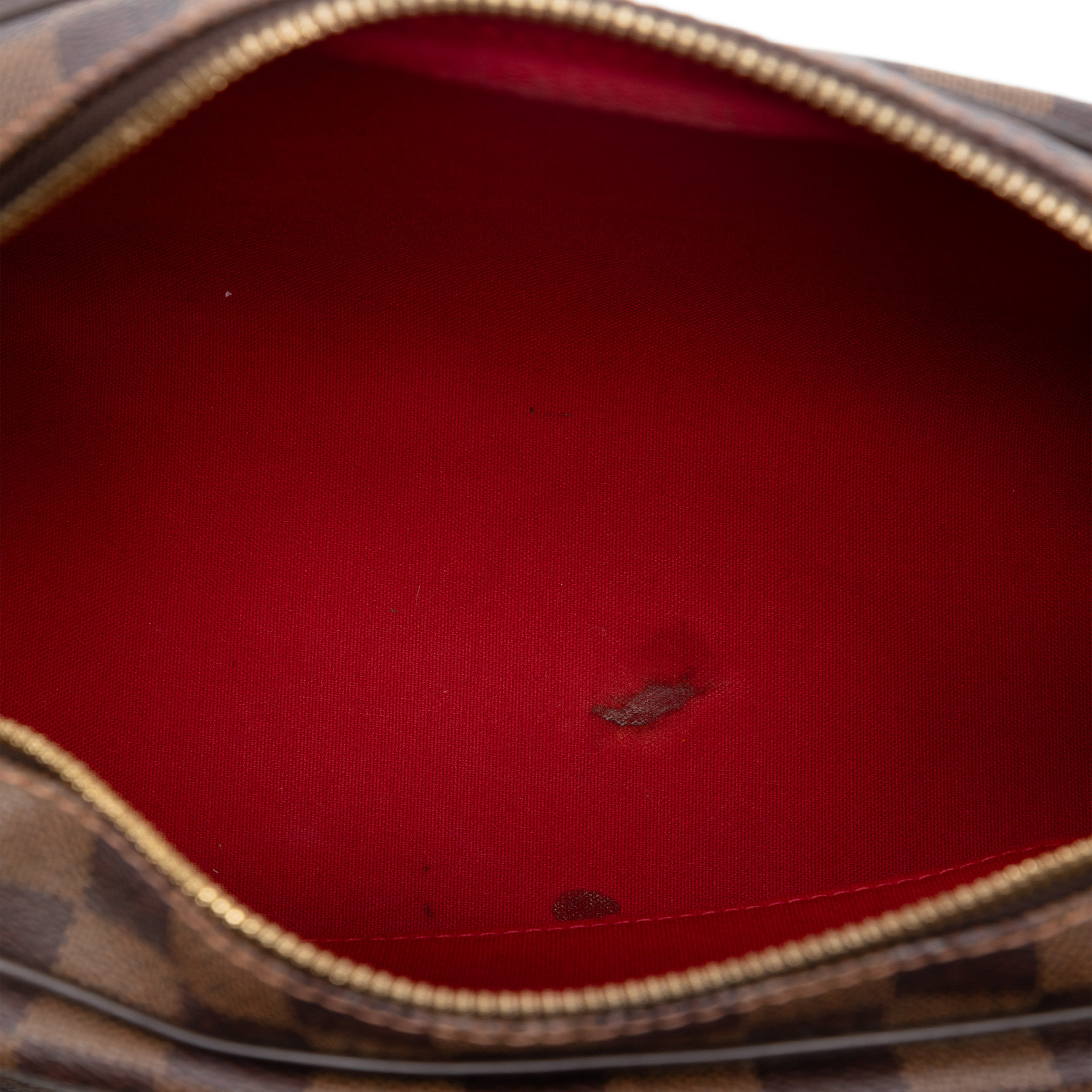 Louis Vuitton Damier Ebene Rivington Gm, från Luxclusif, i färgen brown. Klicka för att öppna bilden i stort format