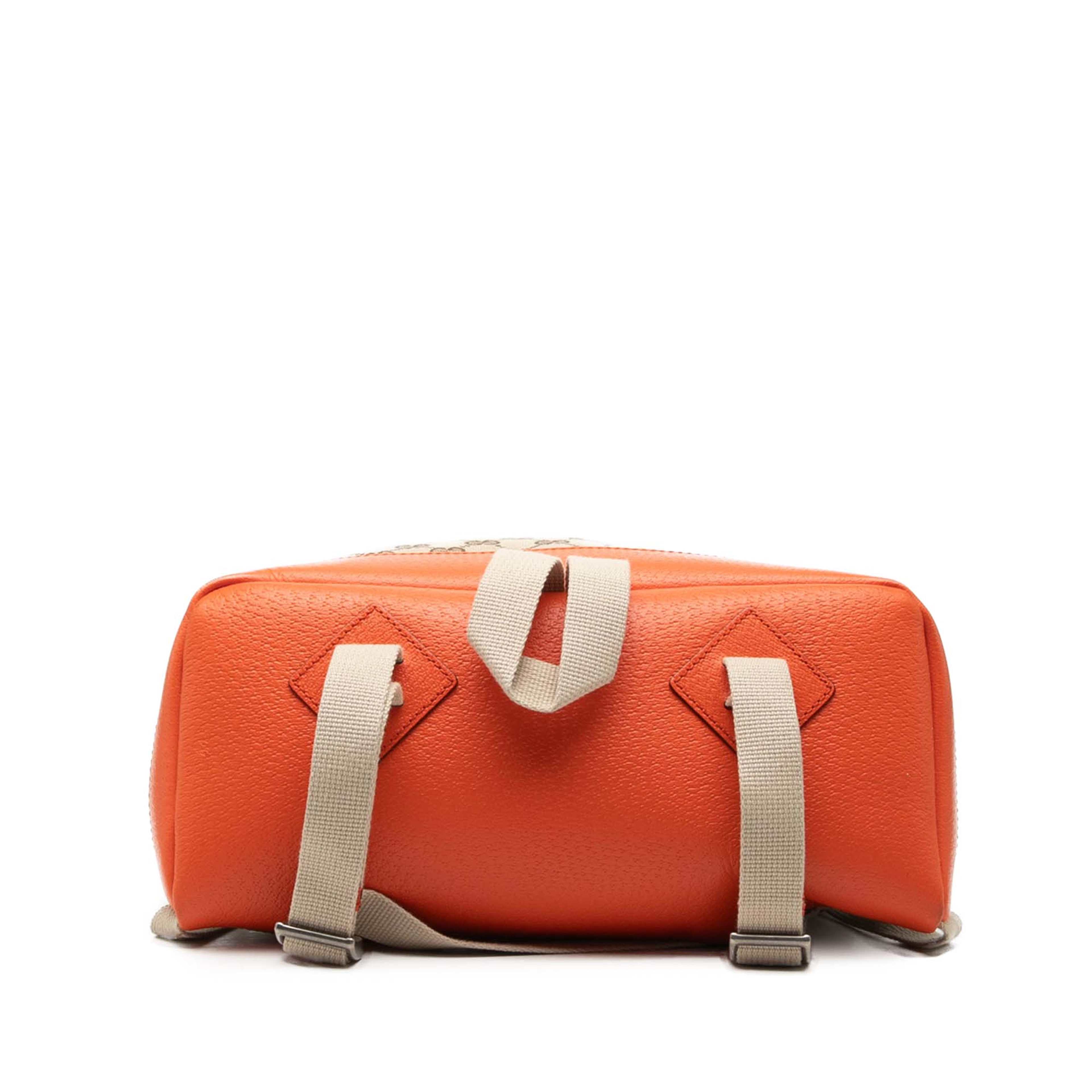 Gucci The North Face Medium Gg Canvas Backpack, från Luxclusif, i färgen orange. Klicka för att öppna bilden i stort format