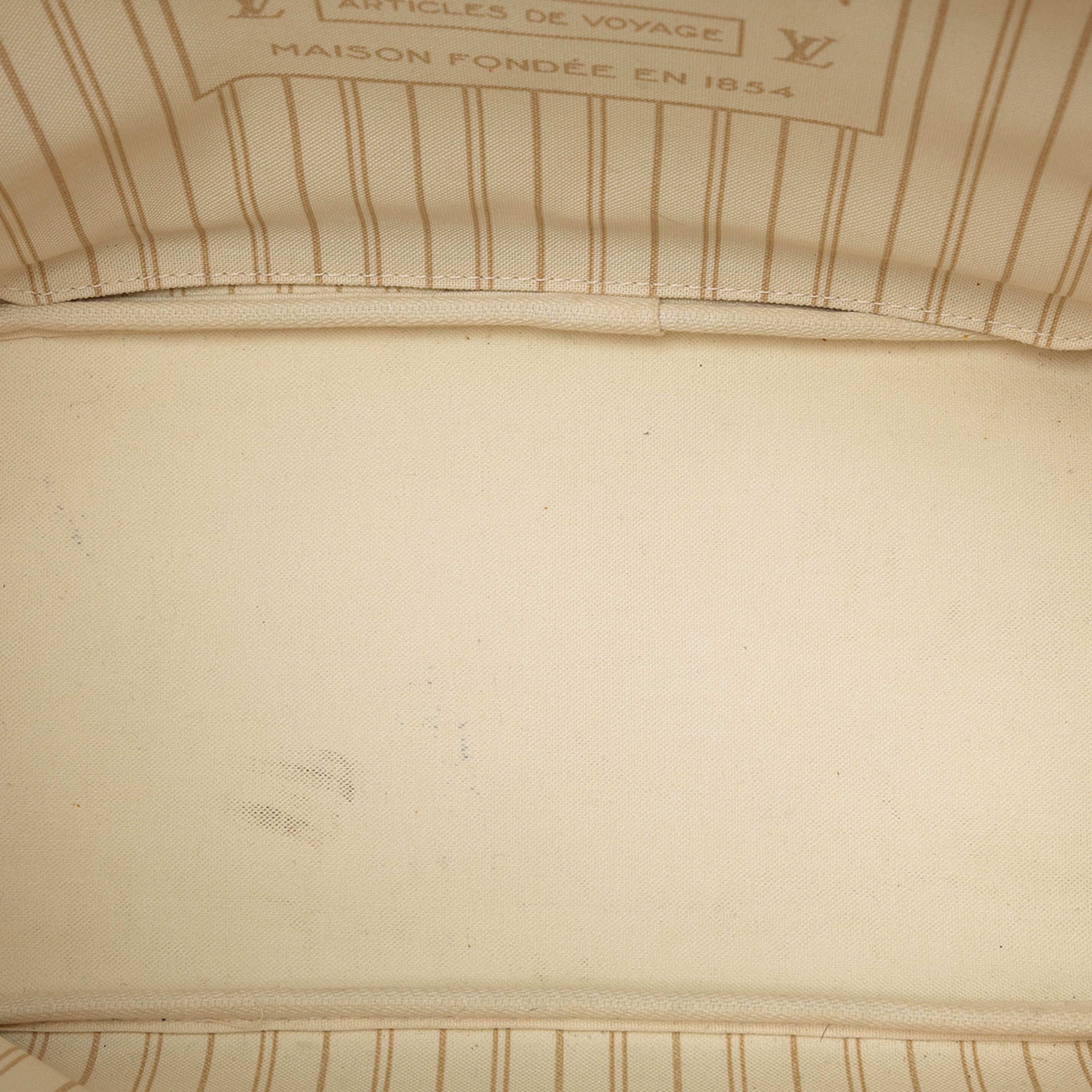 Louis Vuitton Damier Azur Neverfull Mm, från Luxclusif, i färgen white. Klicka för att öppna bilden i stort format