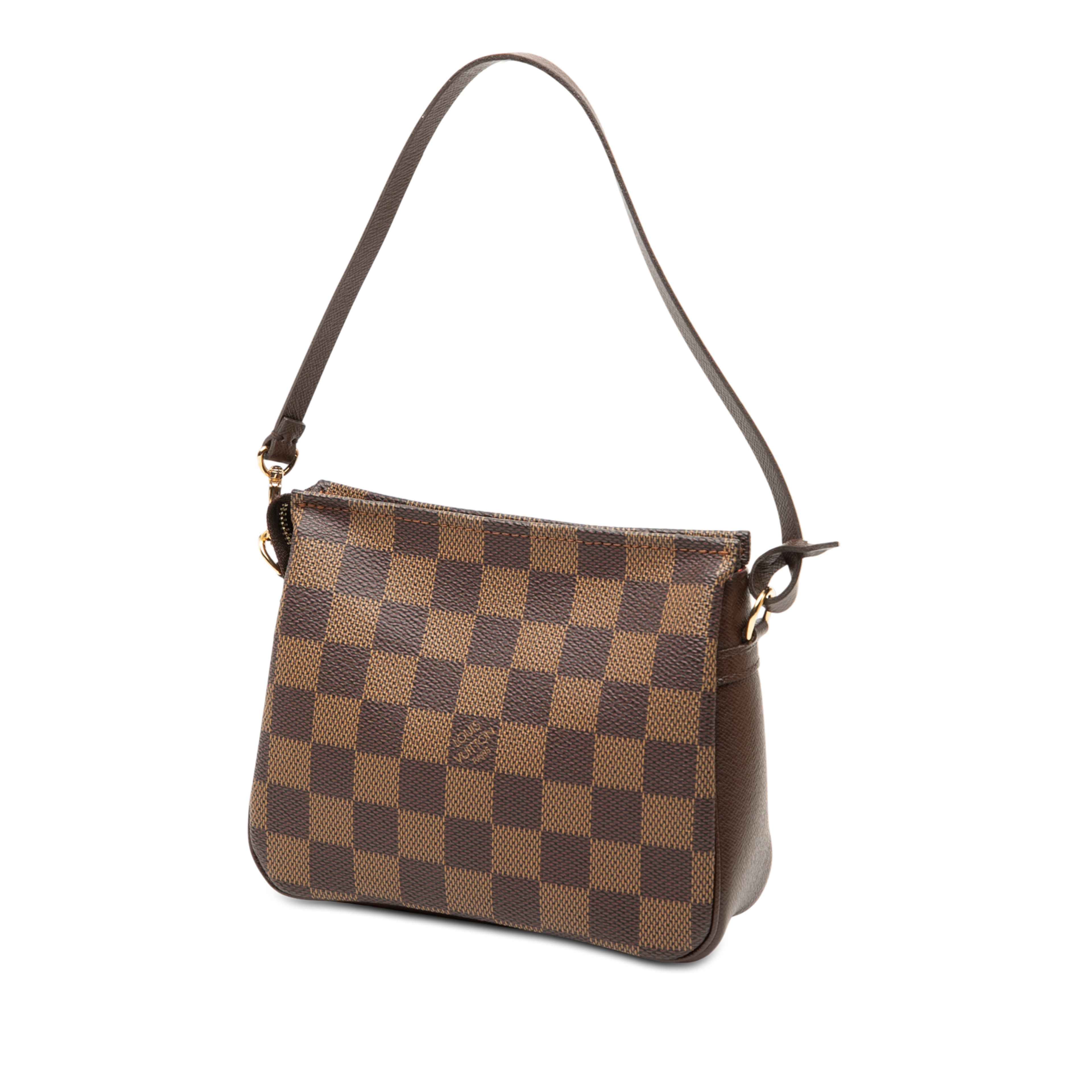 Louis Vuitton Damier Ebene Trousse Pochette, från Luxclusif, i färgen brun. Klicka för att öppna bilden i stort format
