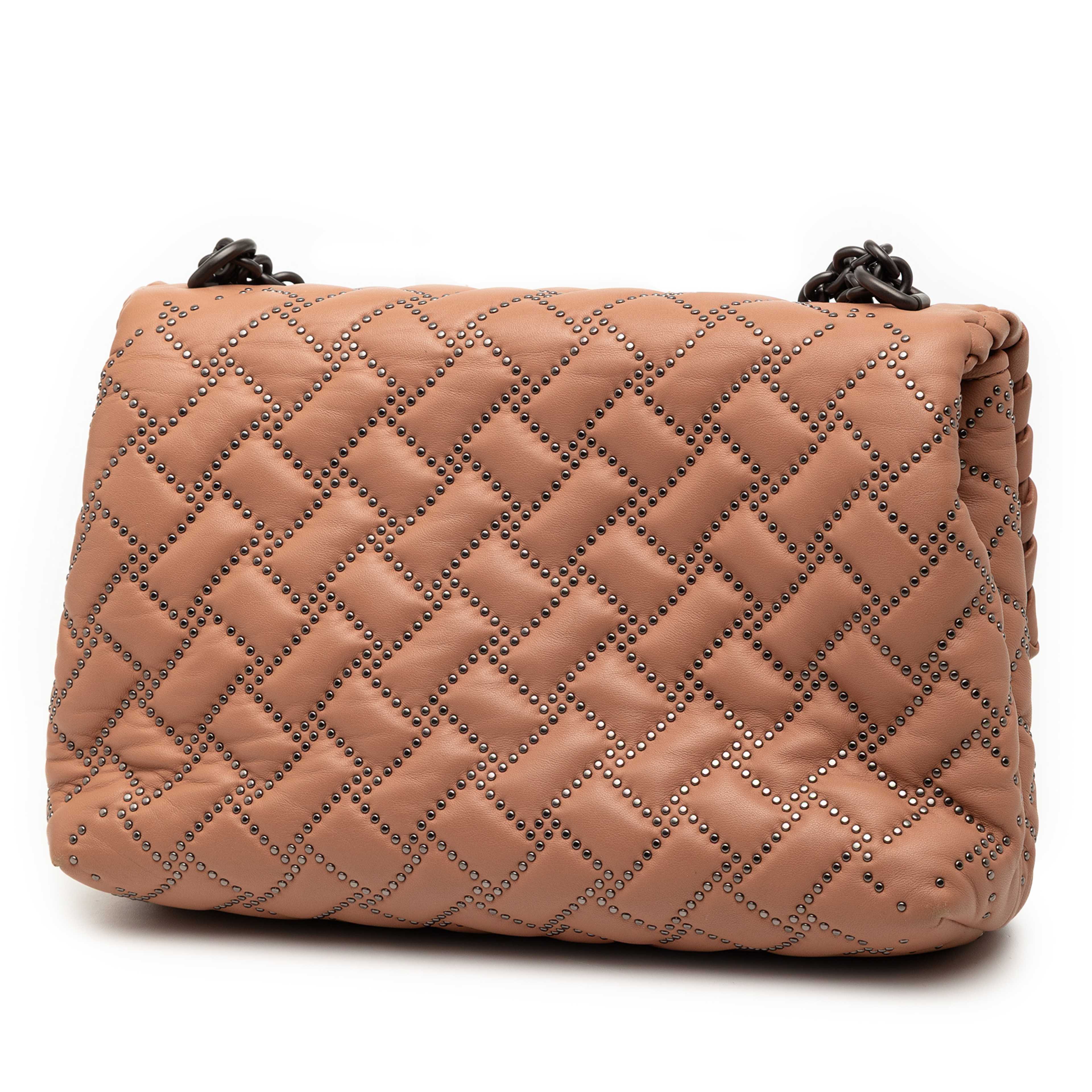 Bottega Veneta Small Nappa Intrecciato Studded Olimpia Shoulder Bag, från Luxclusif, i färgen brun. Klicka för att öppna bilden i stort format