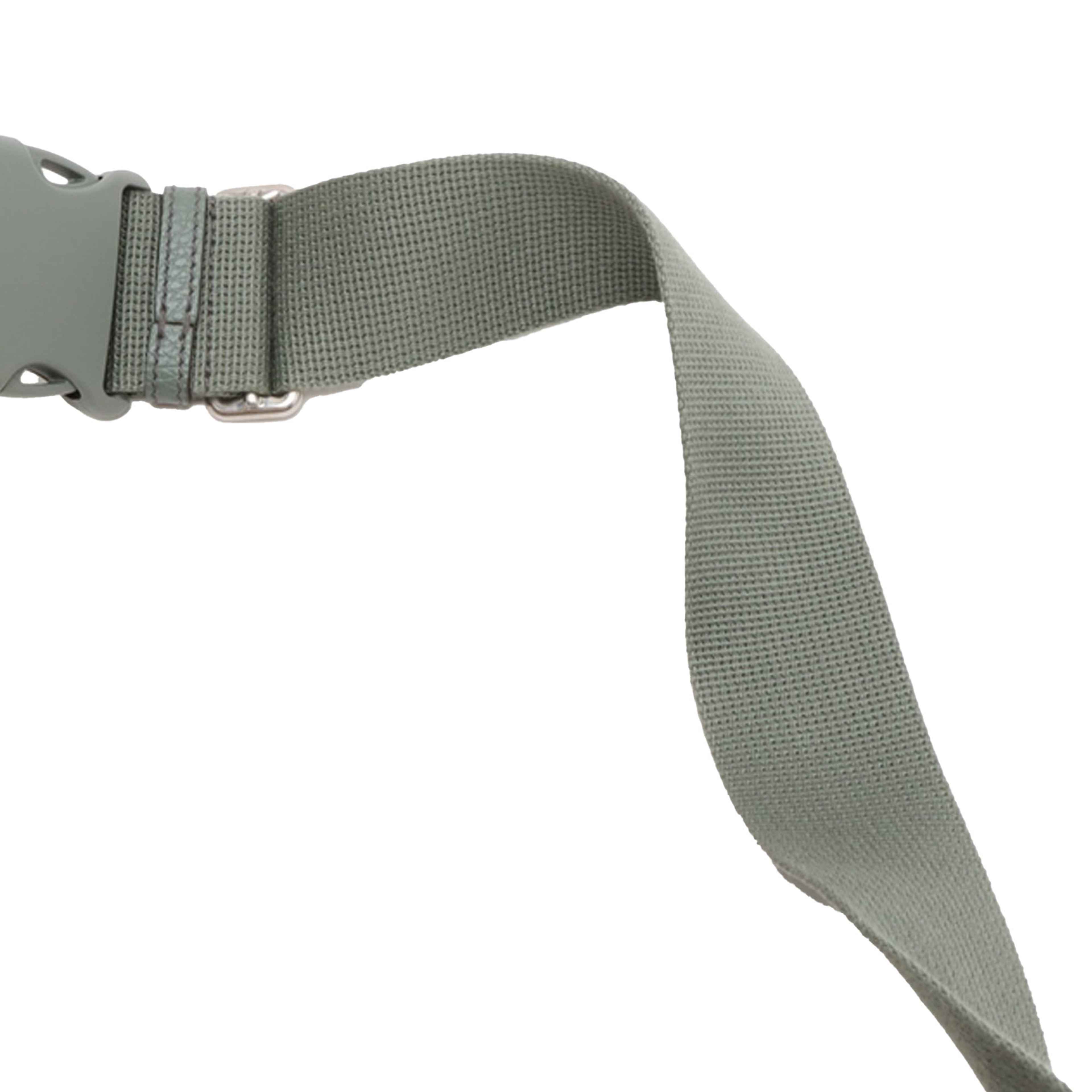 Gucci Gg Ripstop Nylon Belt Bag, från Luxclusif, i färgen brun. Klicka för att öppna bilden i stort format