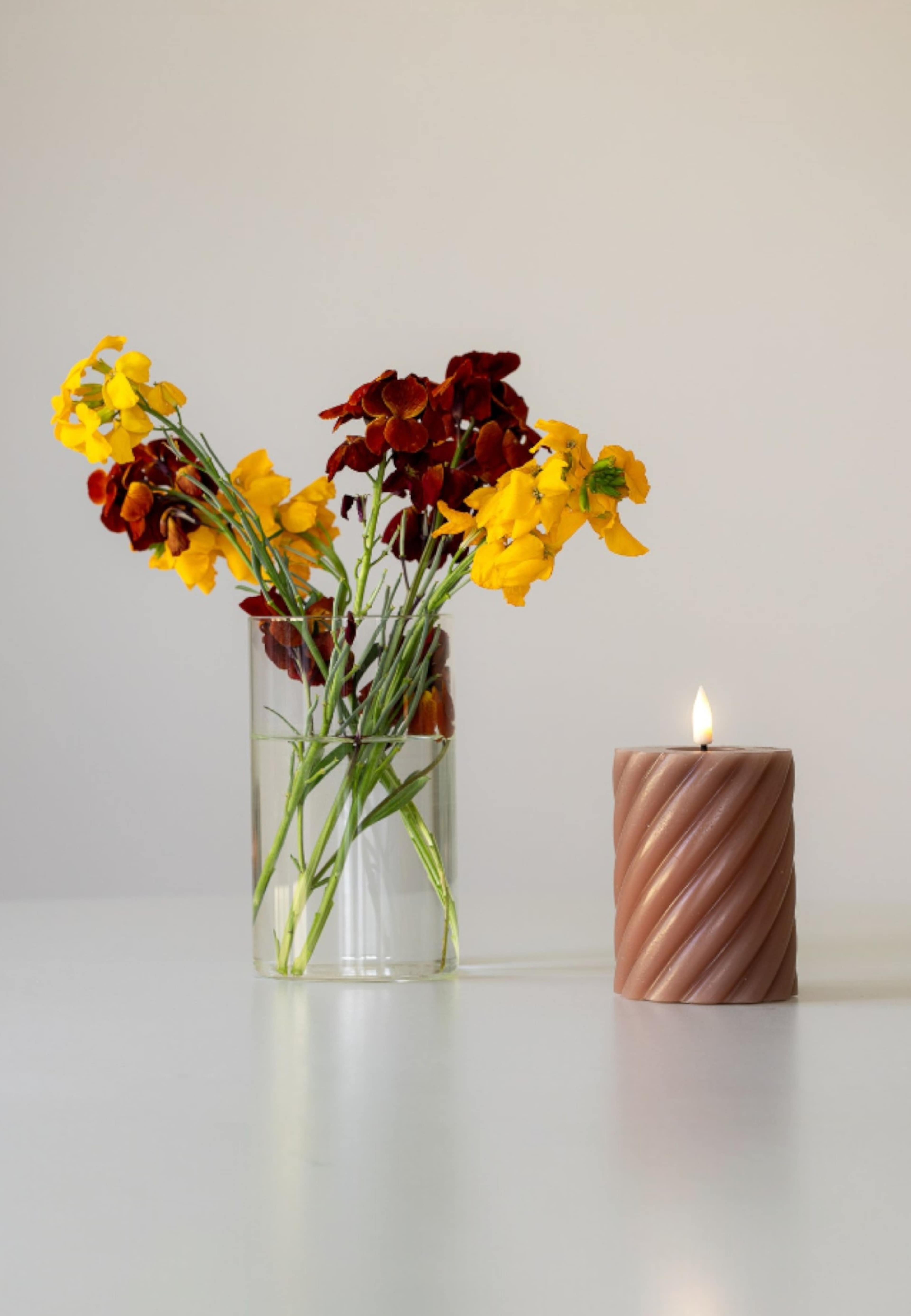 Vega Led Blockljus Ø7,5 1st, från Led Nordic, i färgen fux. Klicka för att öppna bilden i stort format