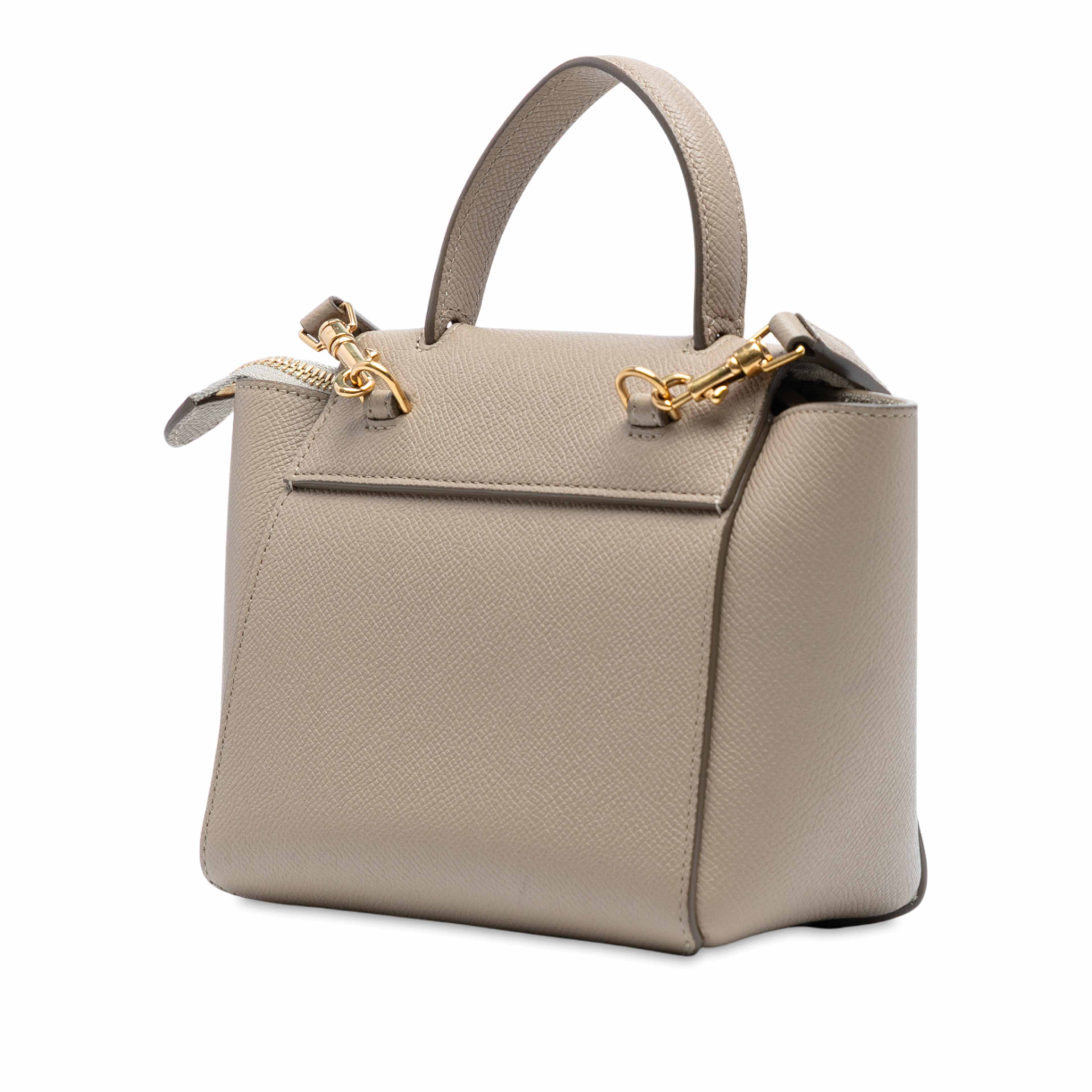 Celine Pico Grained Calfskin Belt Bag, från Luxclusif, i färgen taupe. Klicka för att öppna bilden i stort format