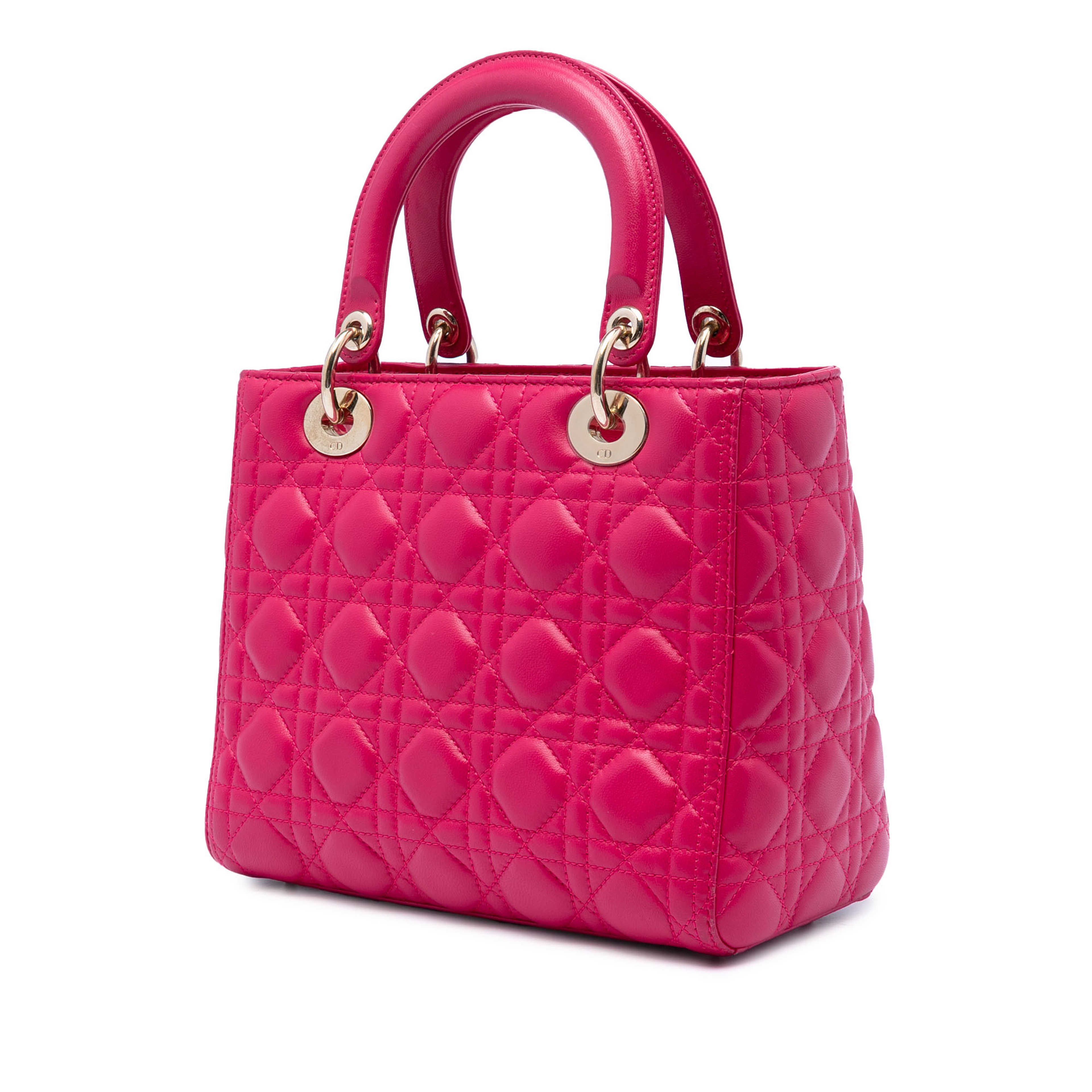 Dior Medium Lambskin Cannage Lady Dior, från Luxclusif, i färgen rosa. Klicka för att öppna bilden i stort format