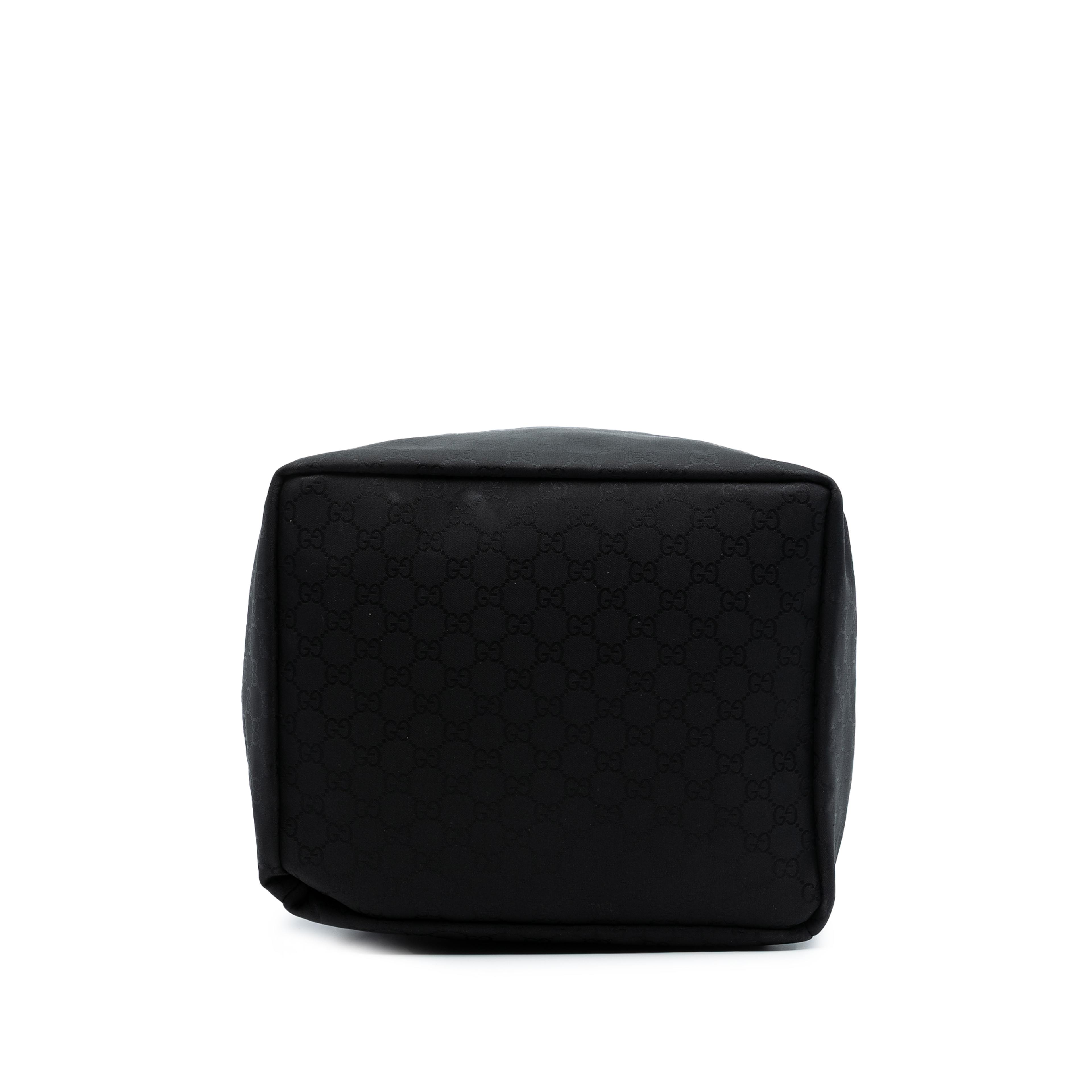 Gucci Xl Gg Canvas Backpack, från Luxclusif, i färgen black. Klicka för att öppna bilden i stort format