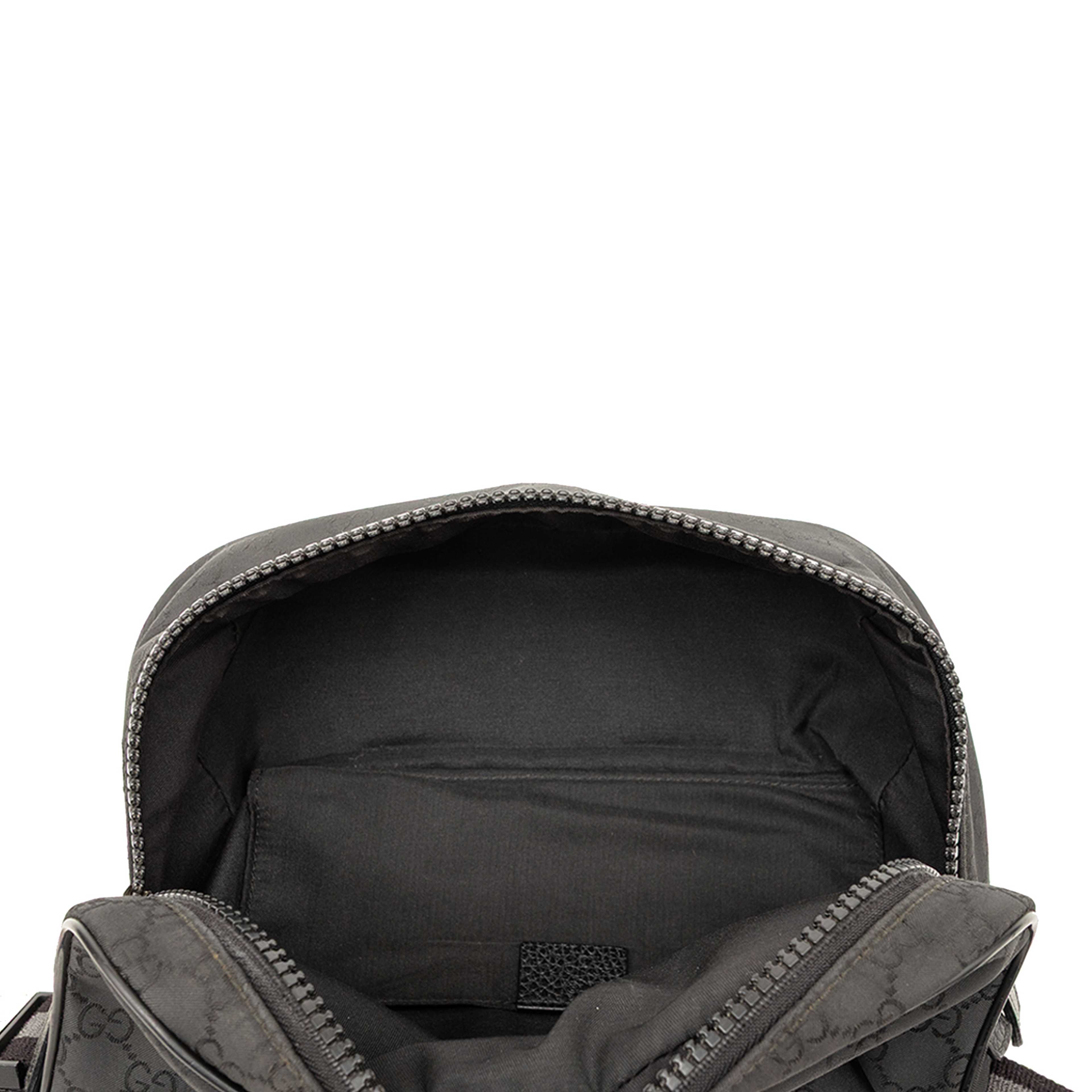 Gucci Gg Nylon Web Belt Bag, från Luxclusif, i färgen svart. Klicka för att öppna bilden i stort format