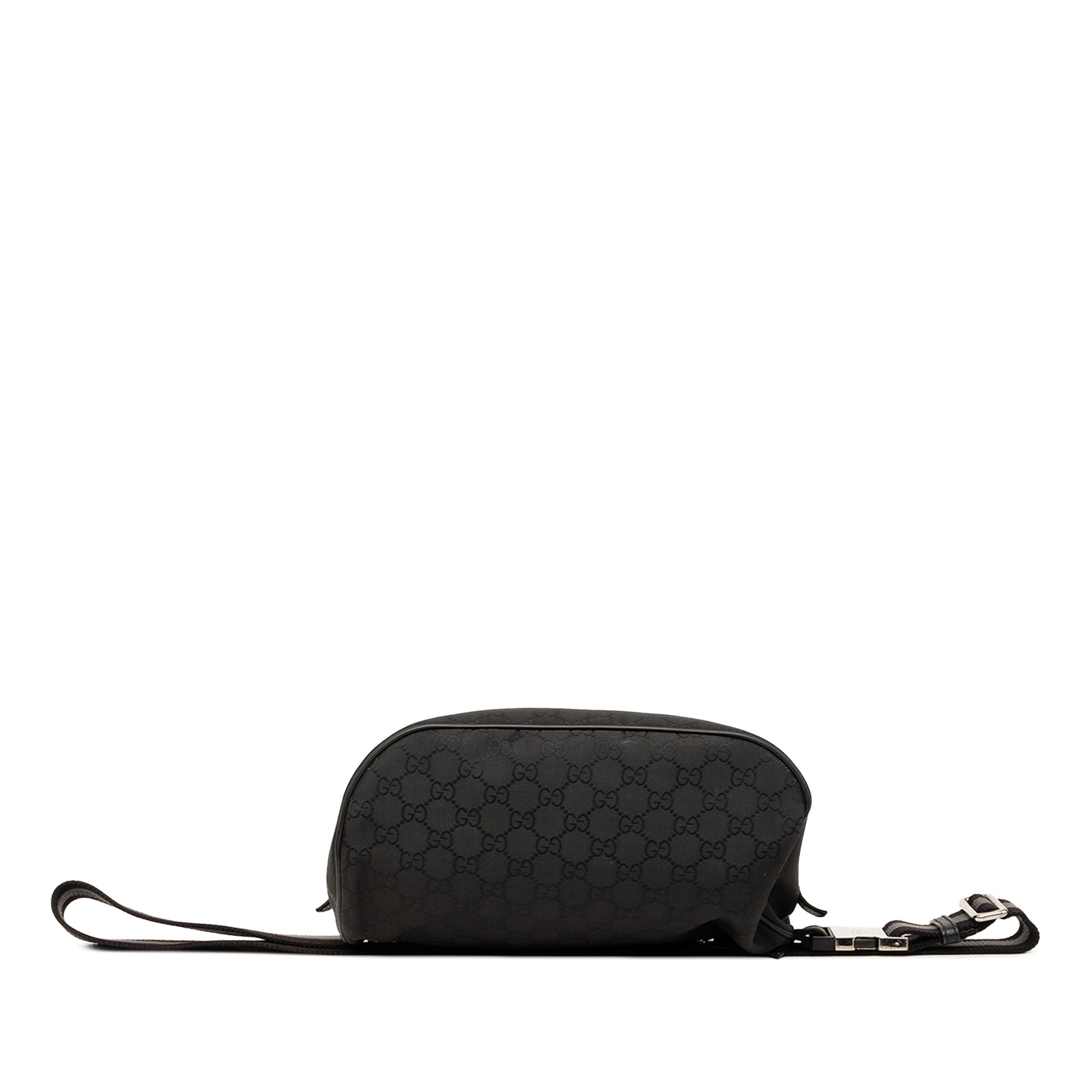 Gucci Gg Nylon Web Belt Bag, från Luxclusif, i färgen svart. Klicka för att öppna bilden i stort format