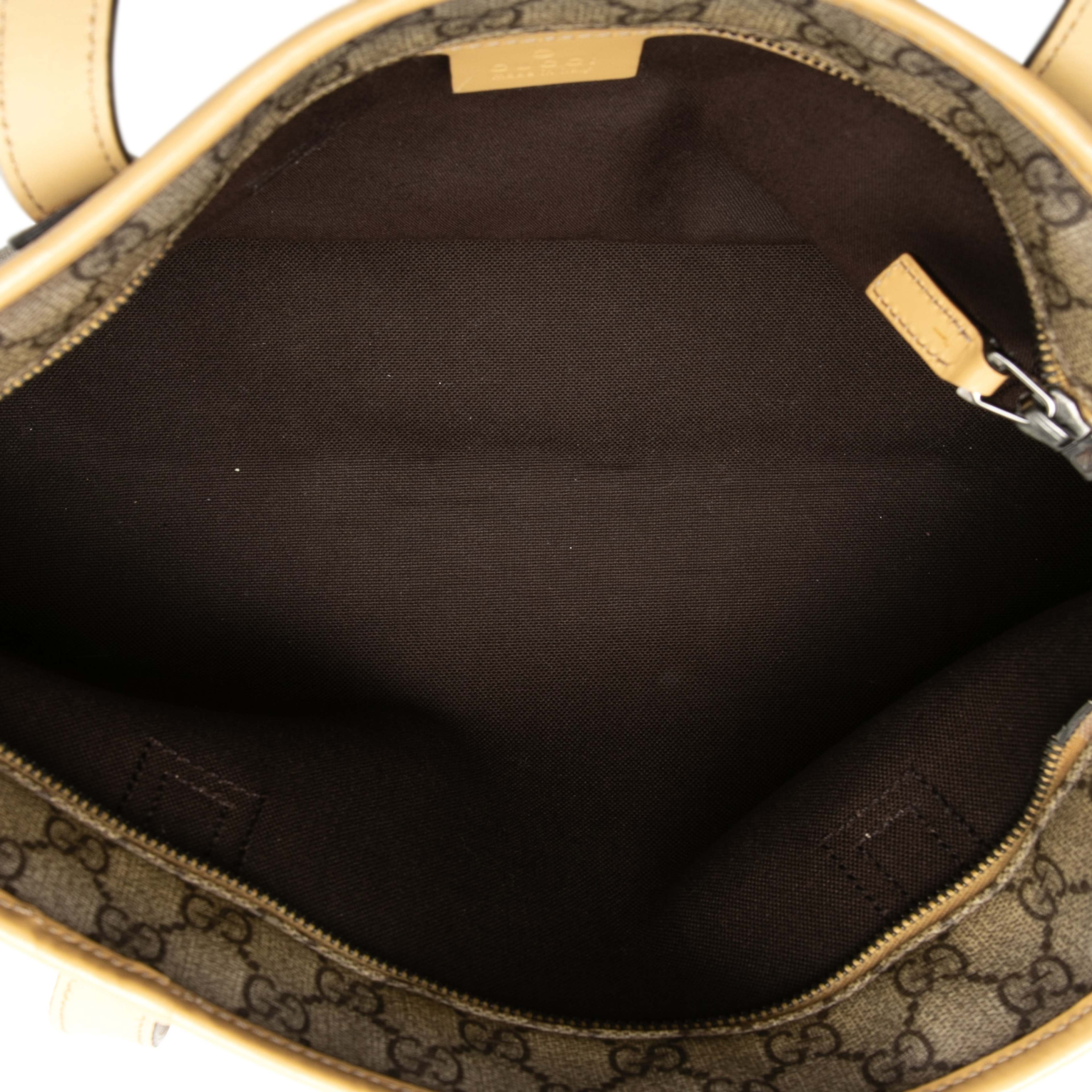 Gucci Gg Supreme Joy Tote, från Luxclusif, i färgen beige. Klicka för att öppna bilden i stort format