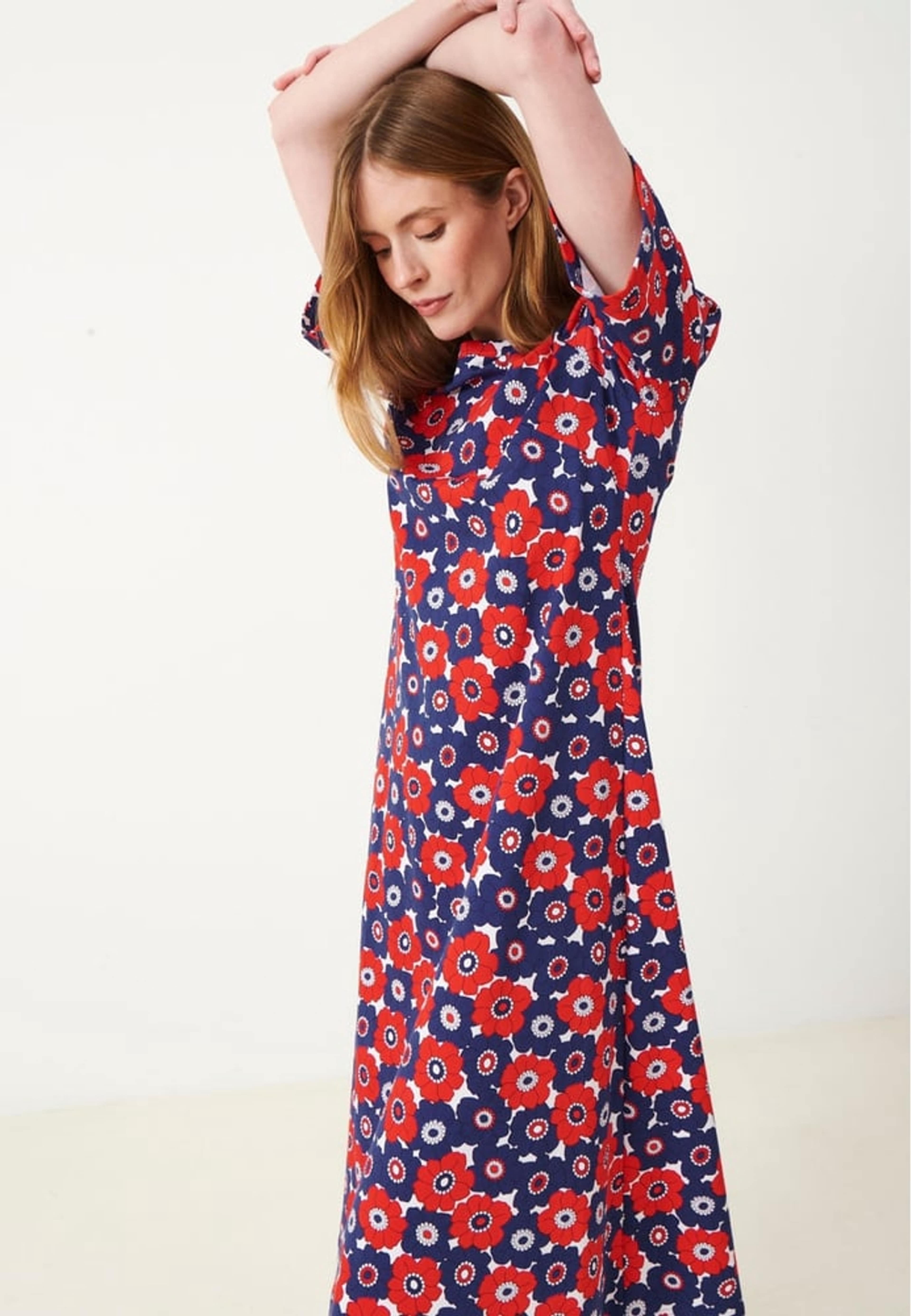Lettie Dress, från Jumperfabriken, i färgen blue. Klicka för att öppna bilden i stort format