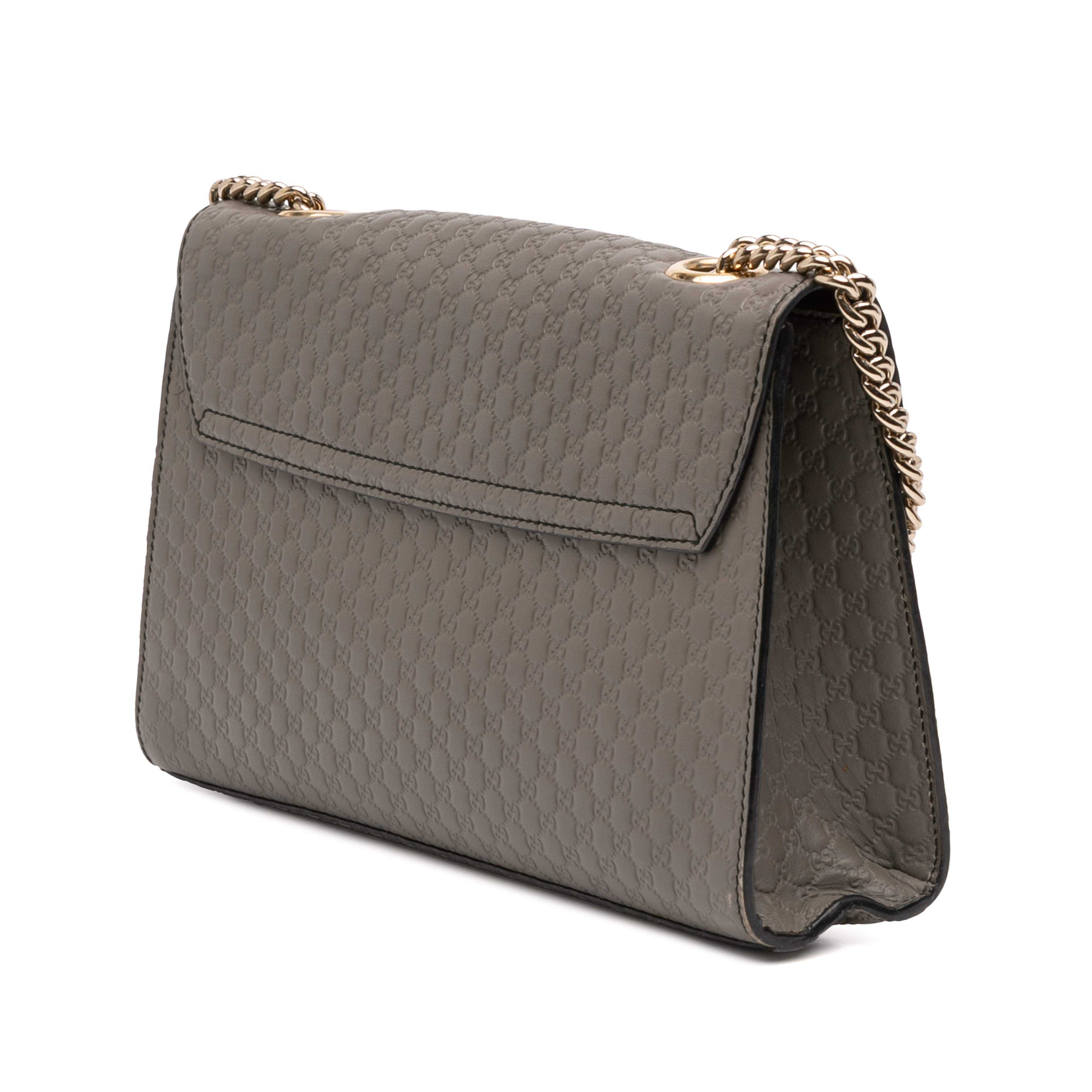 Gucci Medium Microguccissima Emily Shoulder Bag, från Luxclusif, i färgen taupe. Klicka för att öppna bilden i stort format