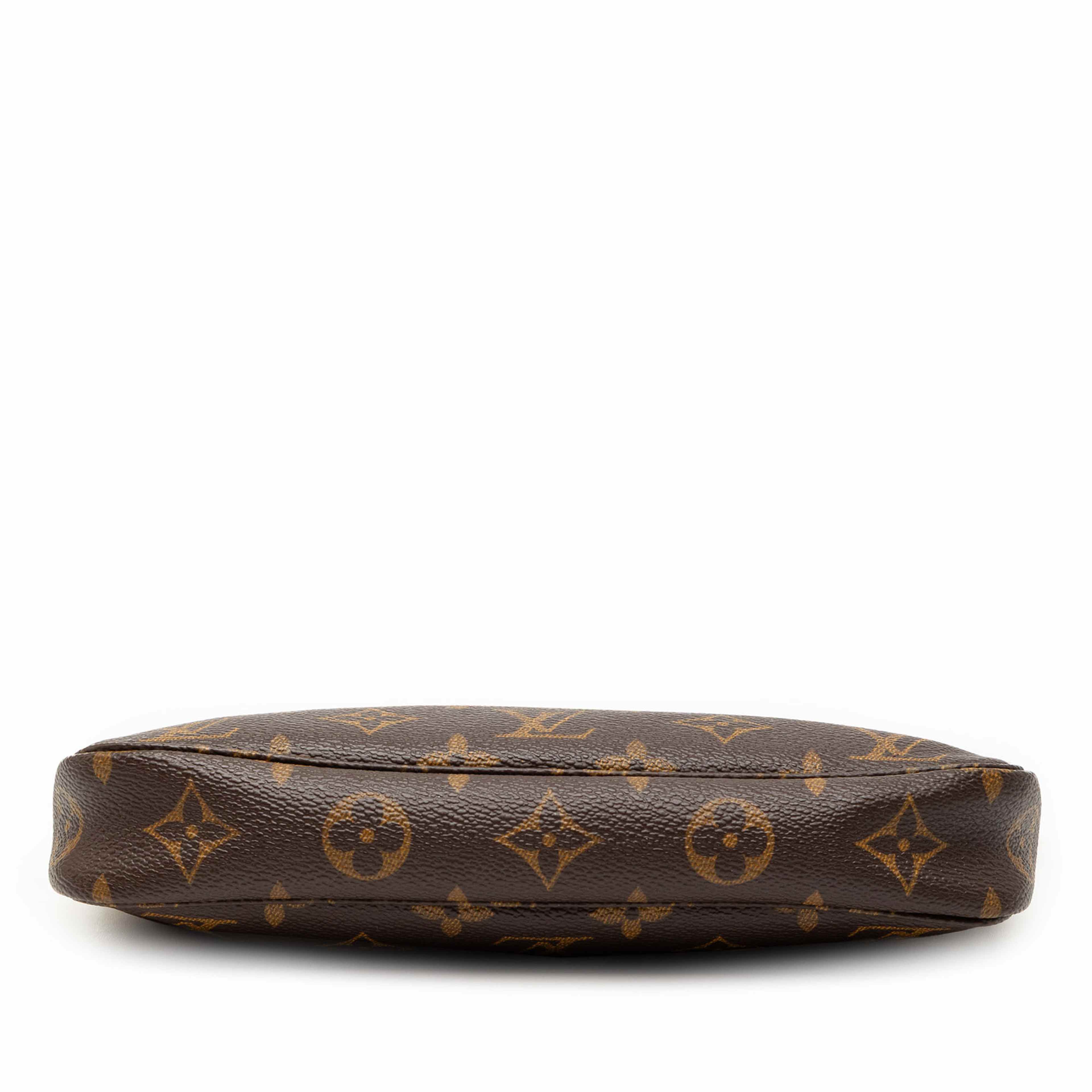 Louis Vuitton Monogram Pochette Accessoires, från Luxclusif, i färgen brown. Klicka för att öppna bilden i stort format