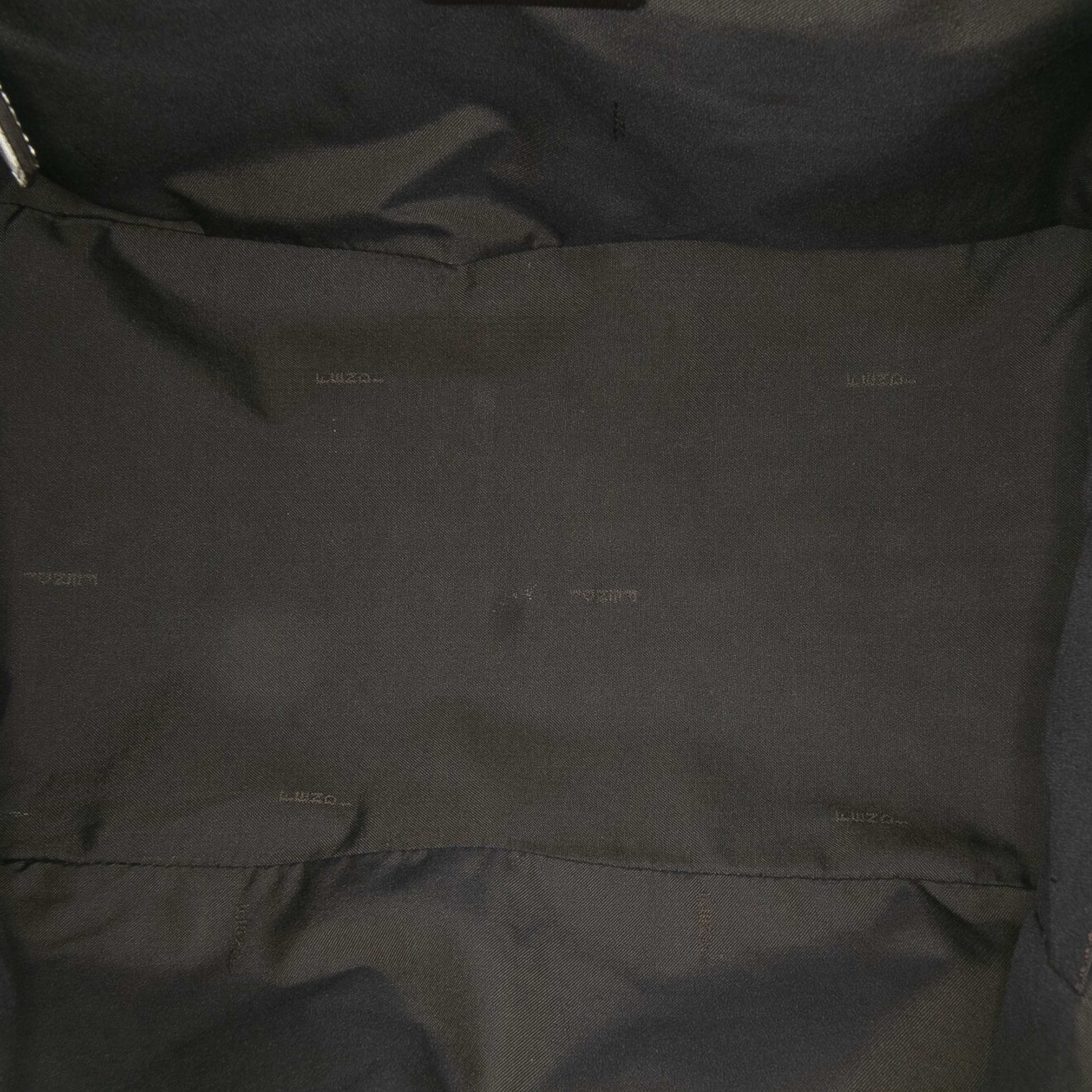 Fendi Zucca Embossed Nappa Ff 1974 Bauletto Piccolo Bag, från Luxclusif, i färgen white. Klicka för att öppna bilden i stort format