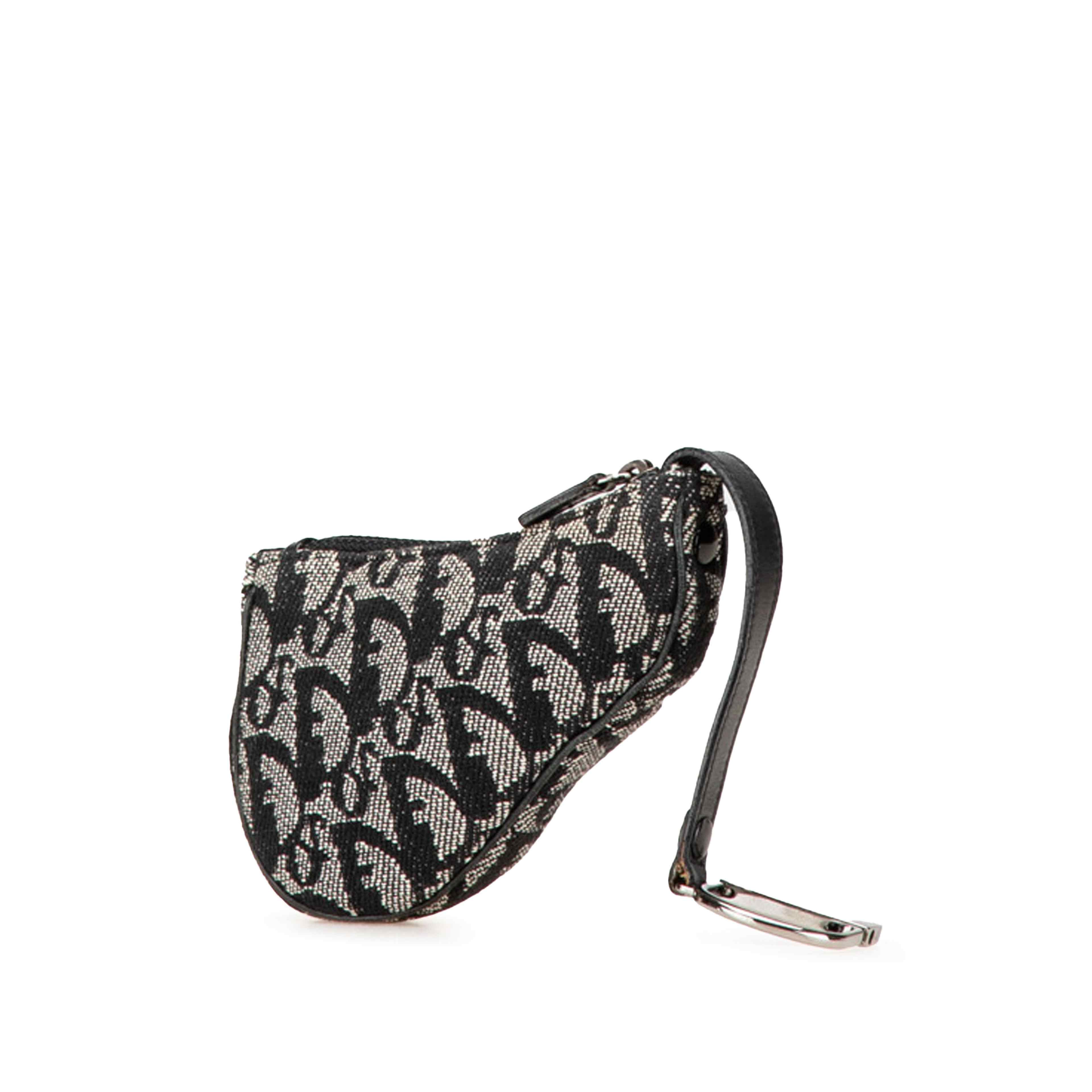 Dior Diorissimo Canvas Coin Pouch, från Luxclusif, i färgen blue.