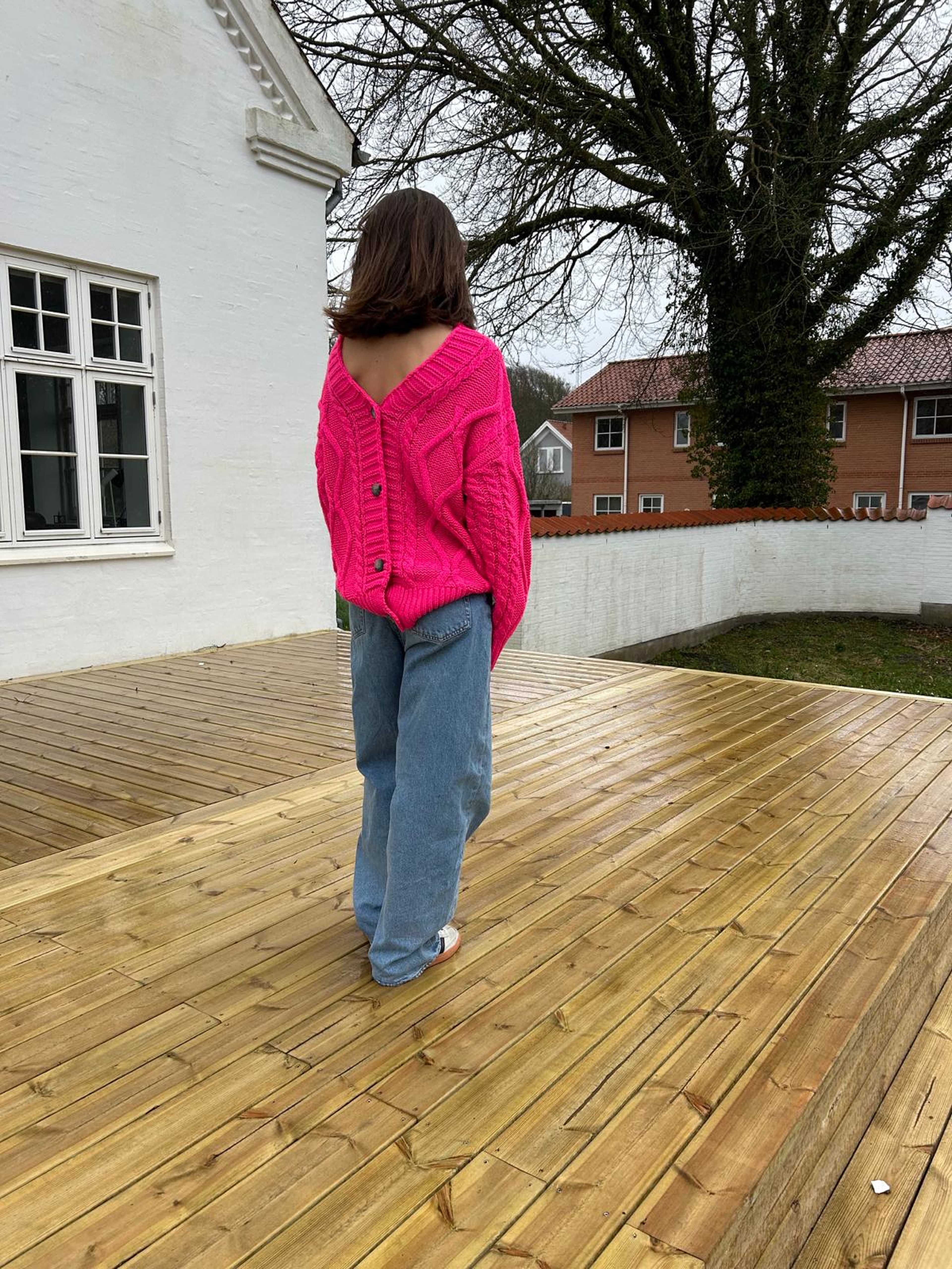 Carla, Long Cardigan Knit - Shocking Pink
