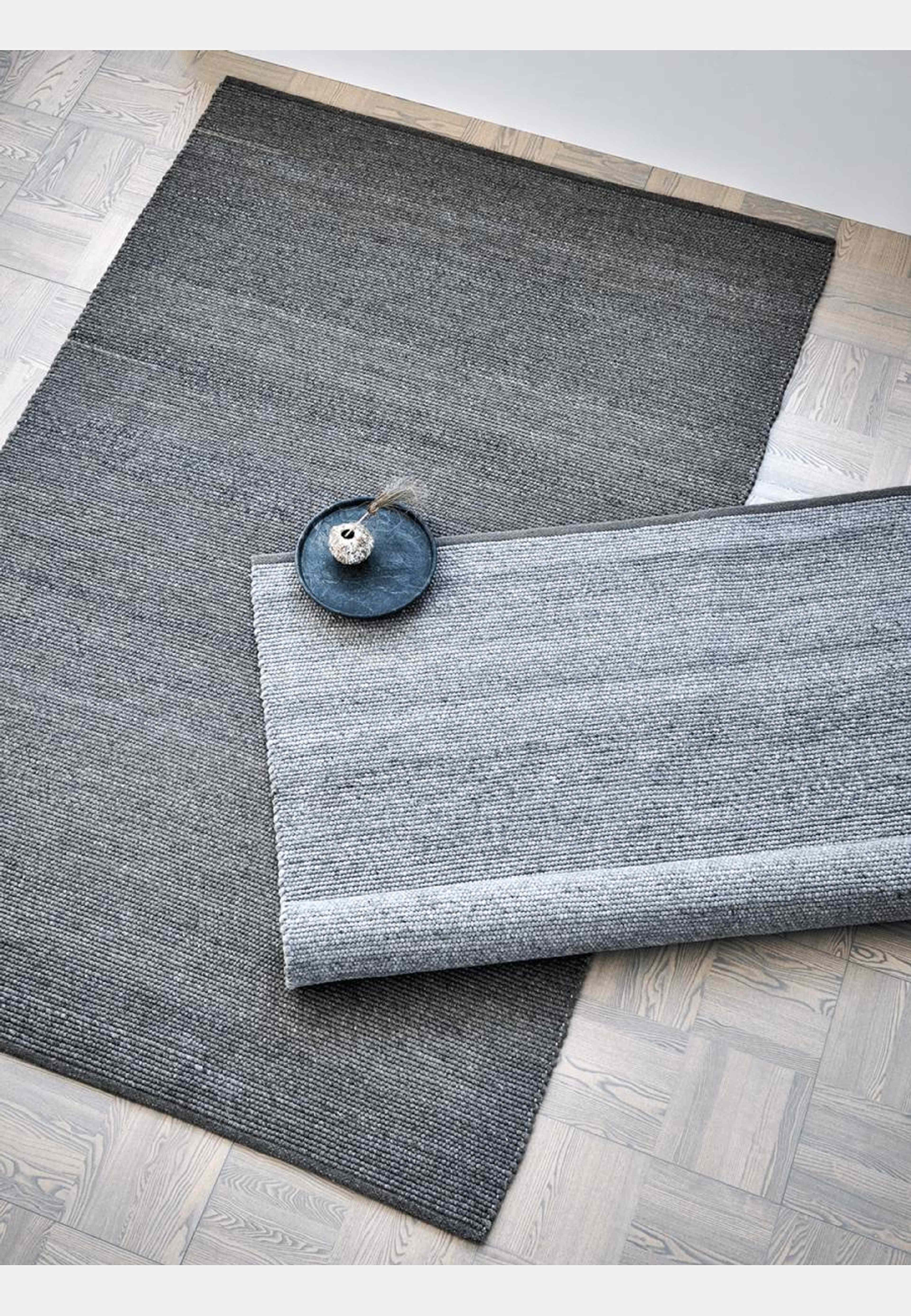 Matta Merino, från Classic Collection, i färgen mörkgrön. Klicka för att öppna bilden i stort format