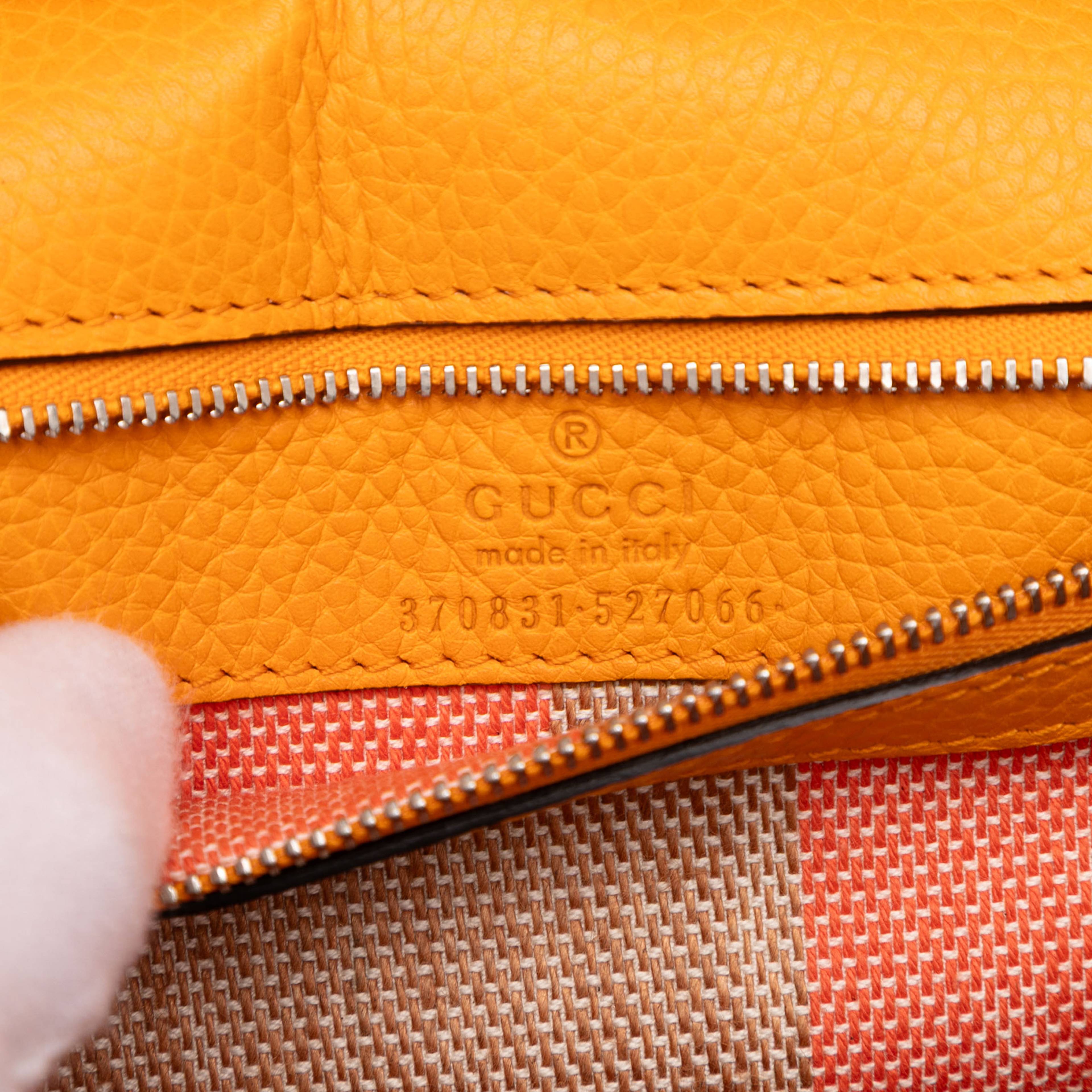 Gucci Small Calfskin Bamboo Daily Satchel, från Luxclusif, i färgen orange. Klicka för att öppna bilden i stort format