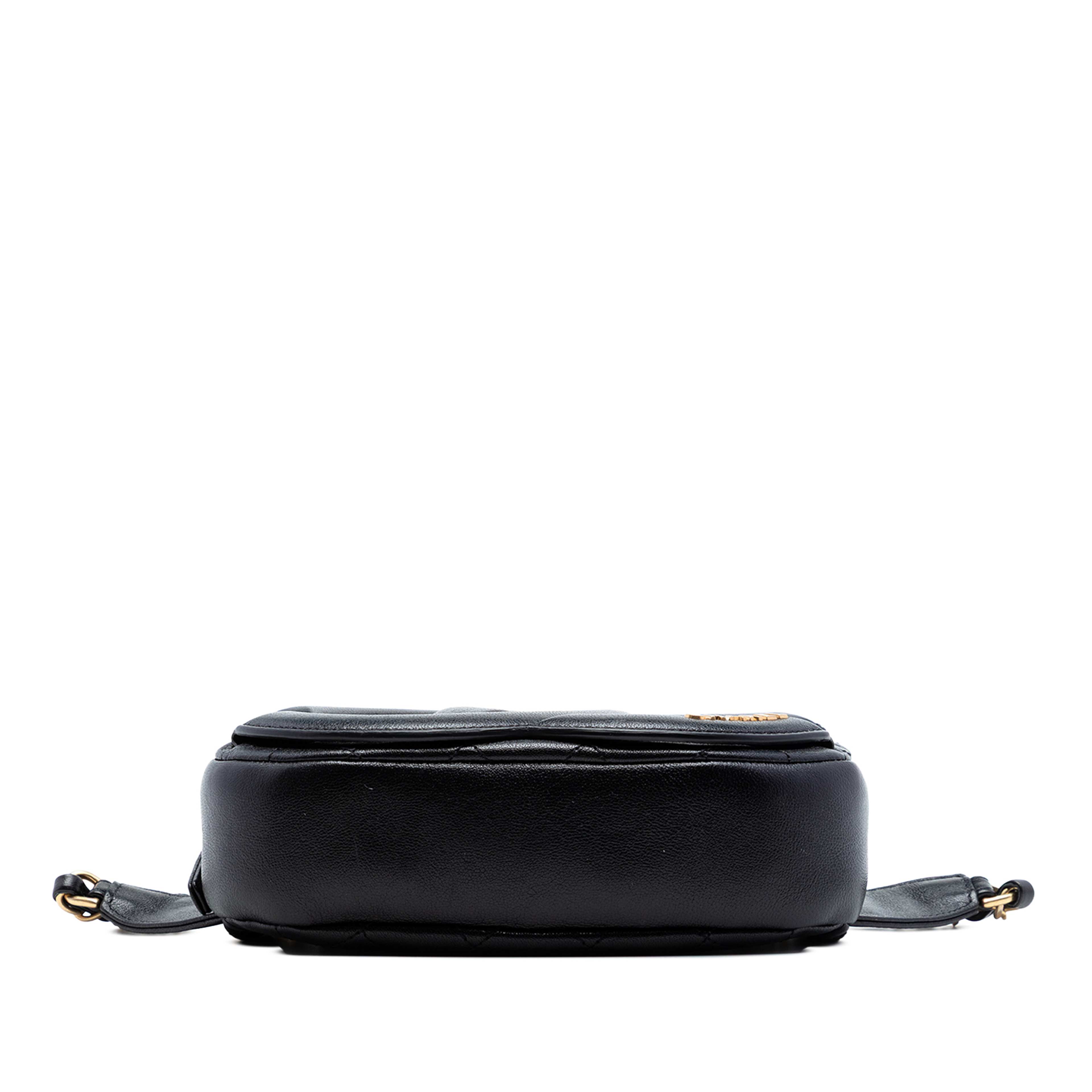 Chanel Cc Quilted Lambskin Coco Midnight Camera Bag, från Luxclusif, i färgen svart. Klicka för att öppna bilden i stort format