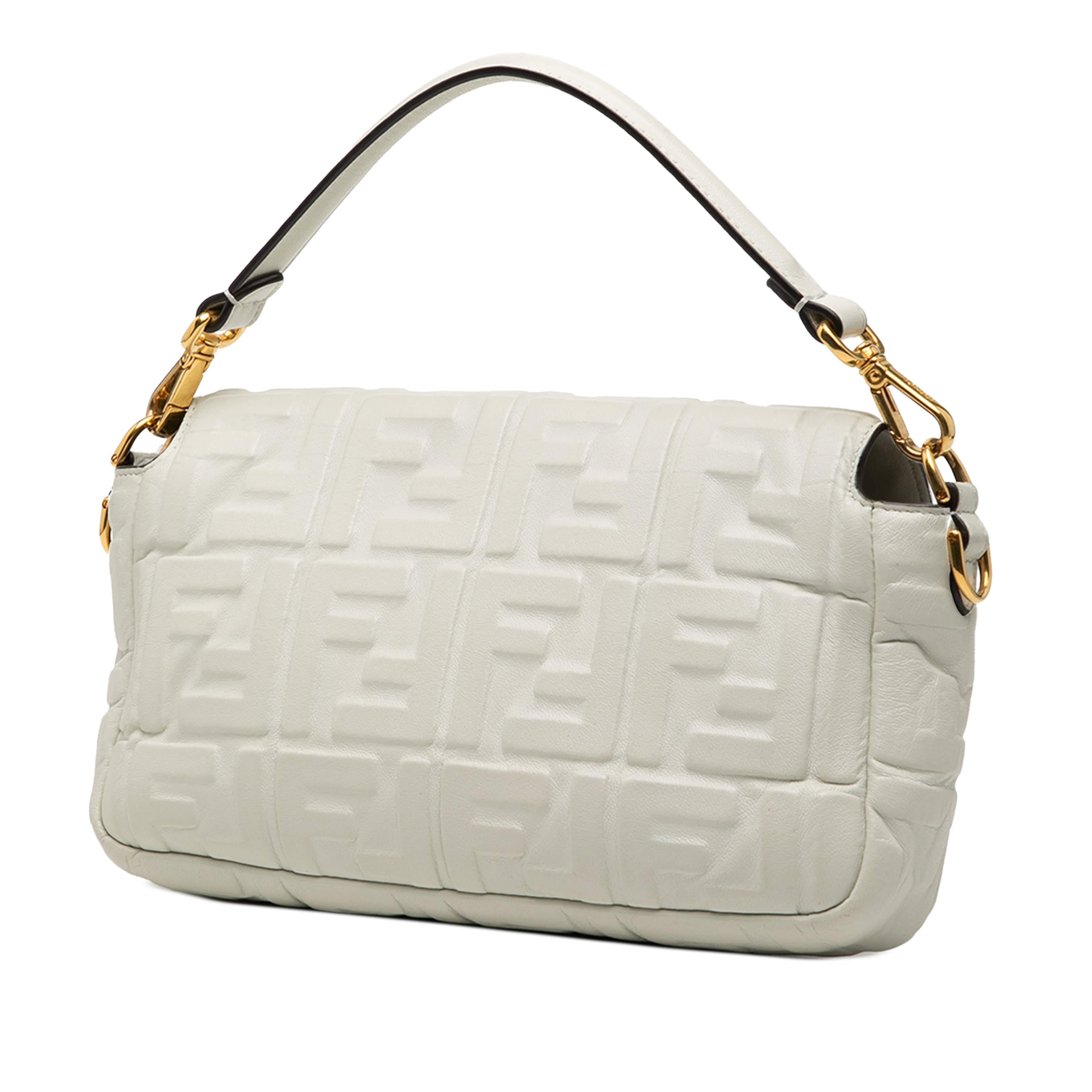 Fendi Zucca Embossed Leather Baguette Satchel, från Luxclusif, i färgen white. Klicka för att öppna bilden i stort format