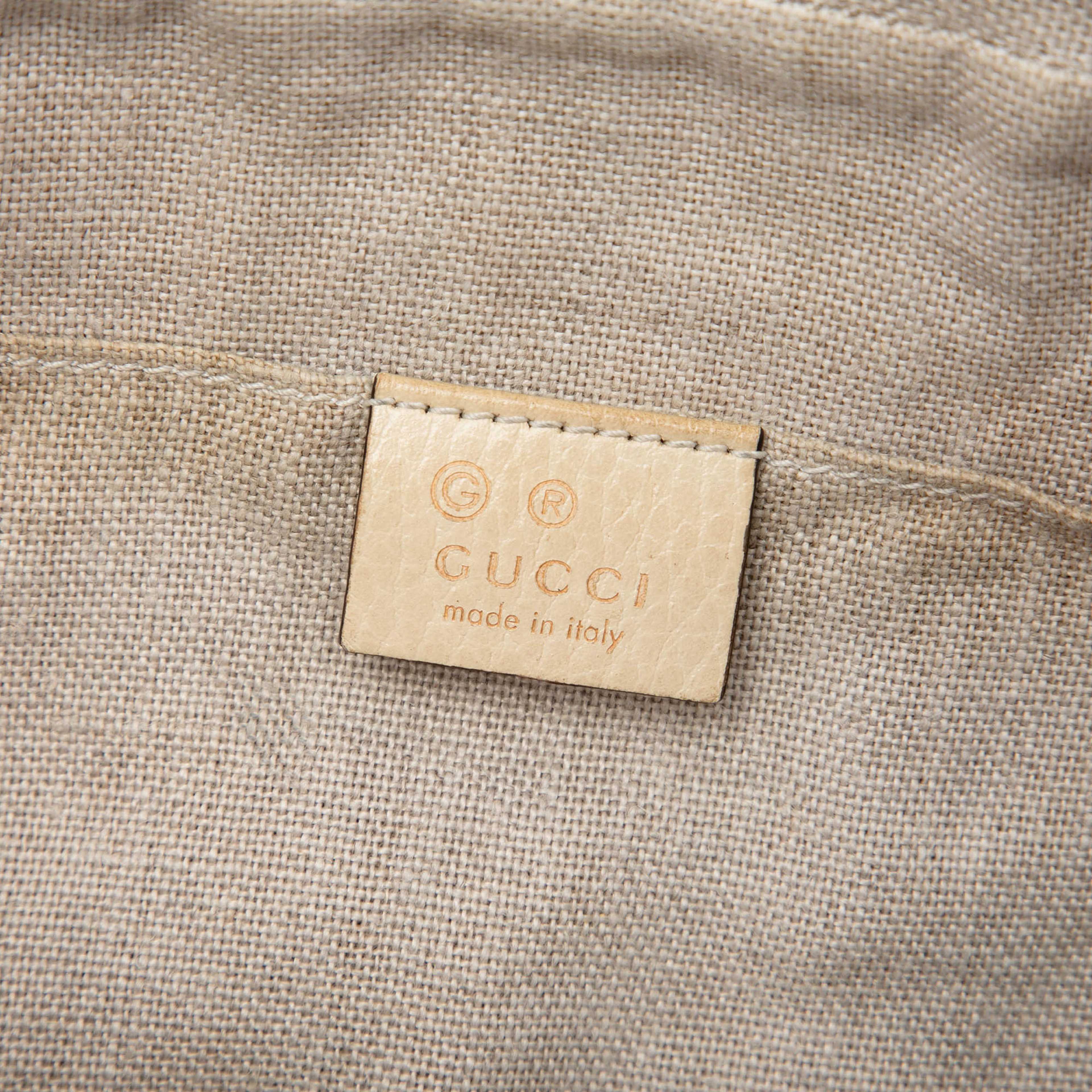 Gucci Gg Canvas Bree Crossbody, från Luxclusif, i färgen beige. Klicka för att öppna bilden i stort format