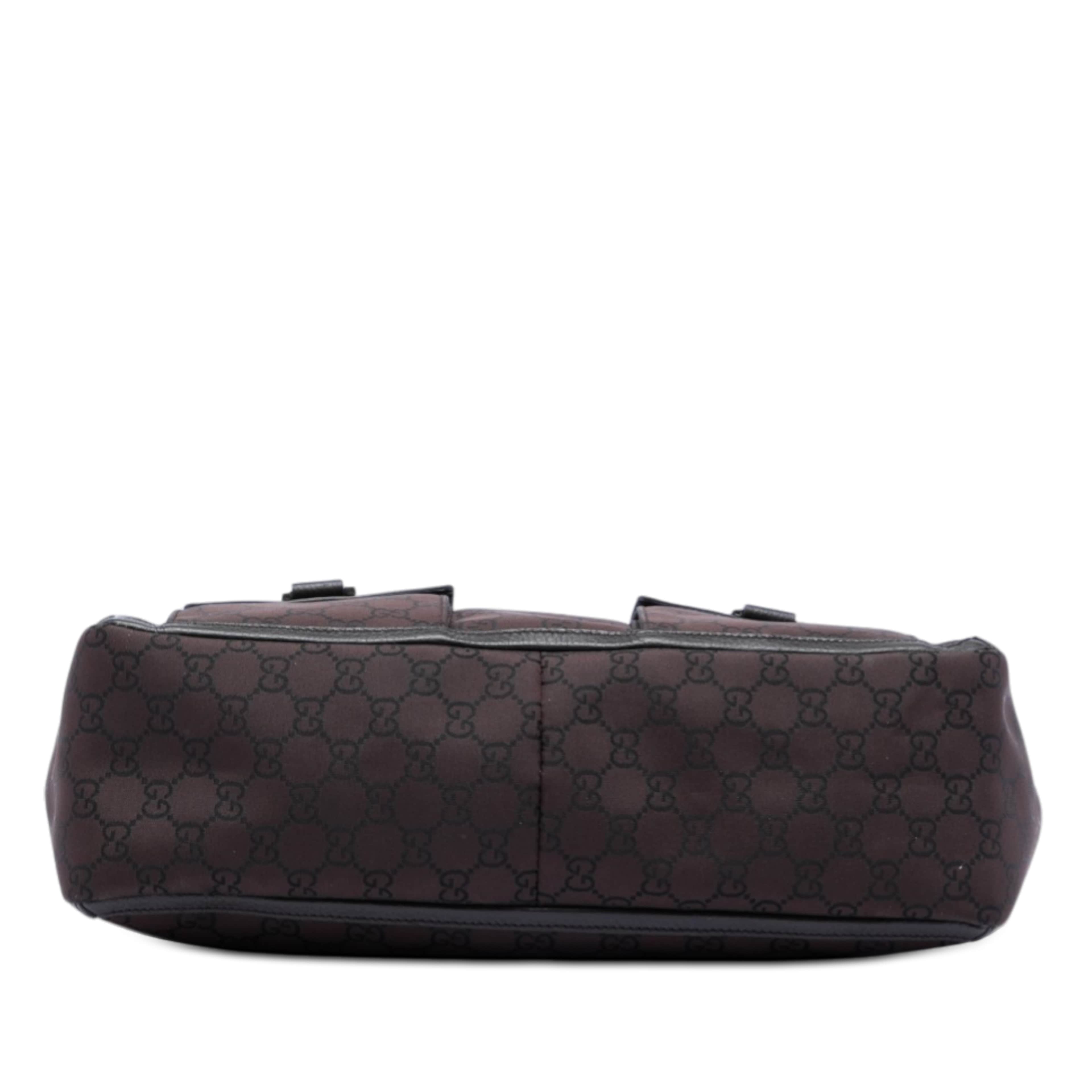 Gucci Gg Nylon Abbey D Ring Pocket Tote, från Luxclusif, i färgen dark brown. Klicka för att öppna bilden i stort format