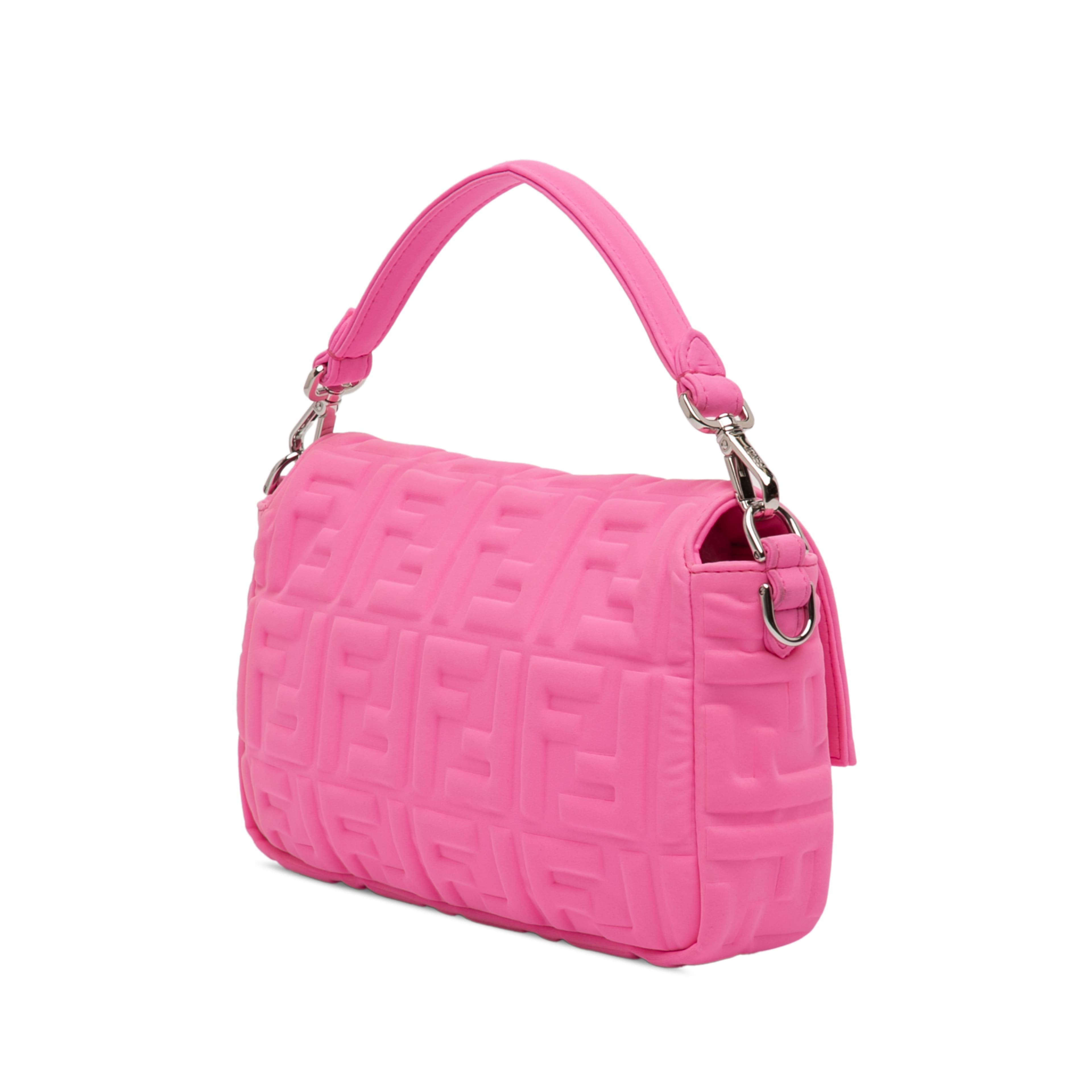 Fendi Medium Embossed Lycra Baguette Satchel, från Luxclusif, i färgen pink. Klicka för att öppna bilden i stort format