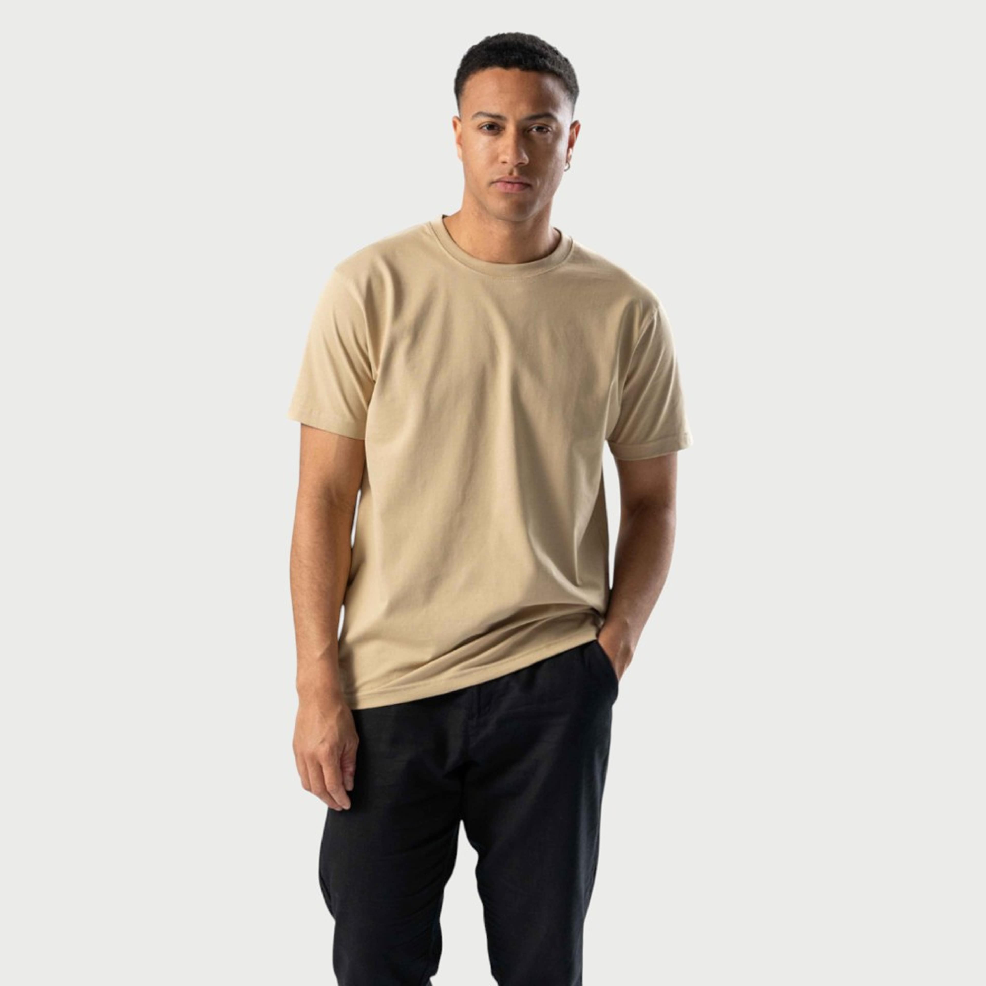 Vanlig T-shirt, från TeeShoppen, i färgen beige. Klicka för att öppna bilden i stort format