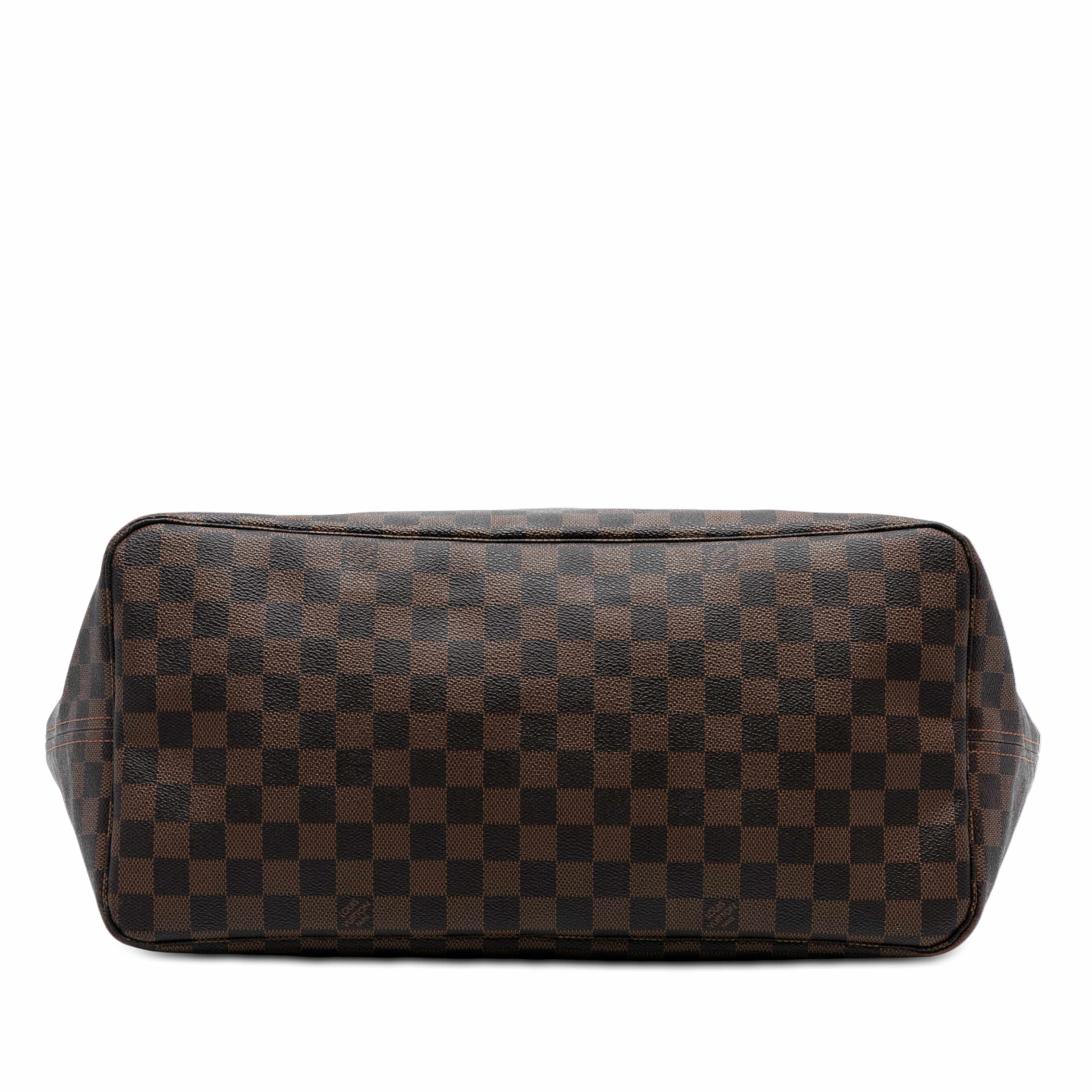Louis Vuitton Damier Ebene Neverfull Gm, från Luxclusif, i färgen brown. Klicka för att öppna bilden i stort format
