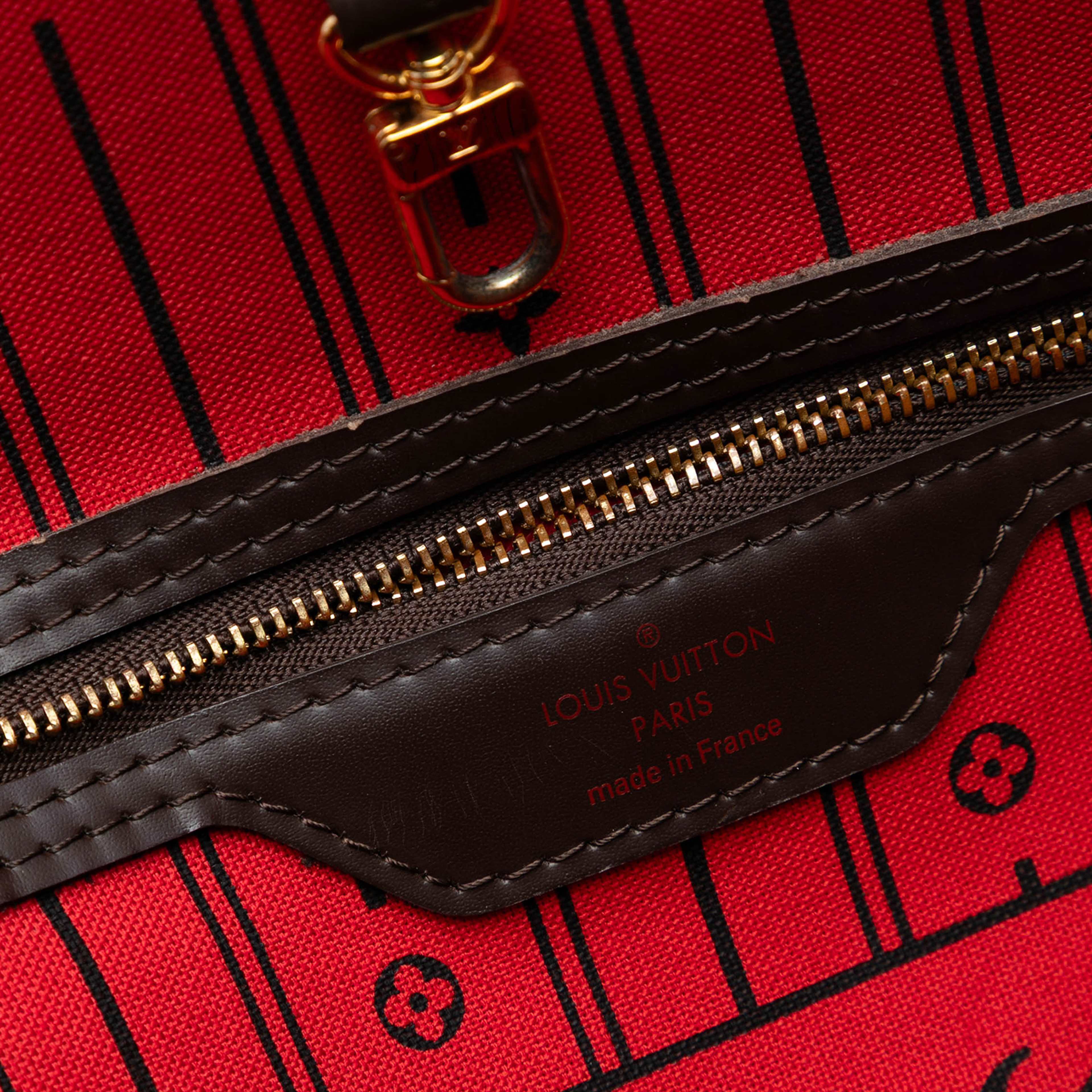 Louis Vuitton Damier Ebene Neverfull Gm, från Luxclusif, i färgen brown. Klicka för att öppna bilden i stort format