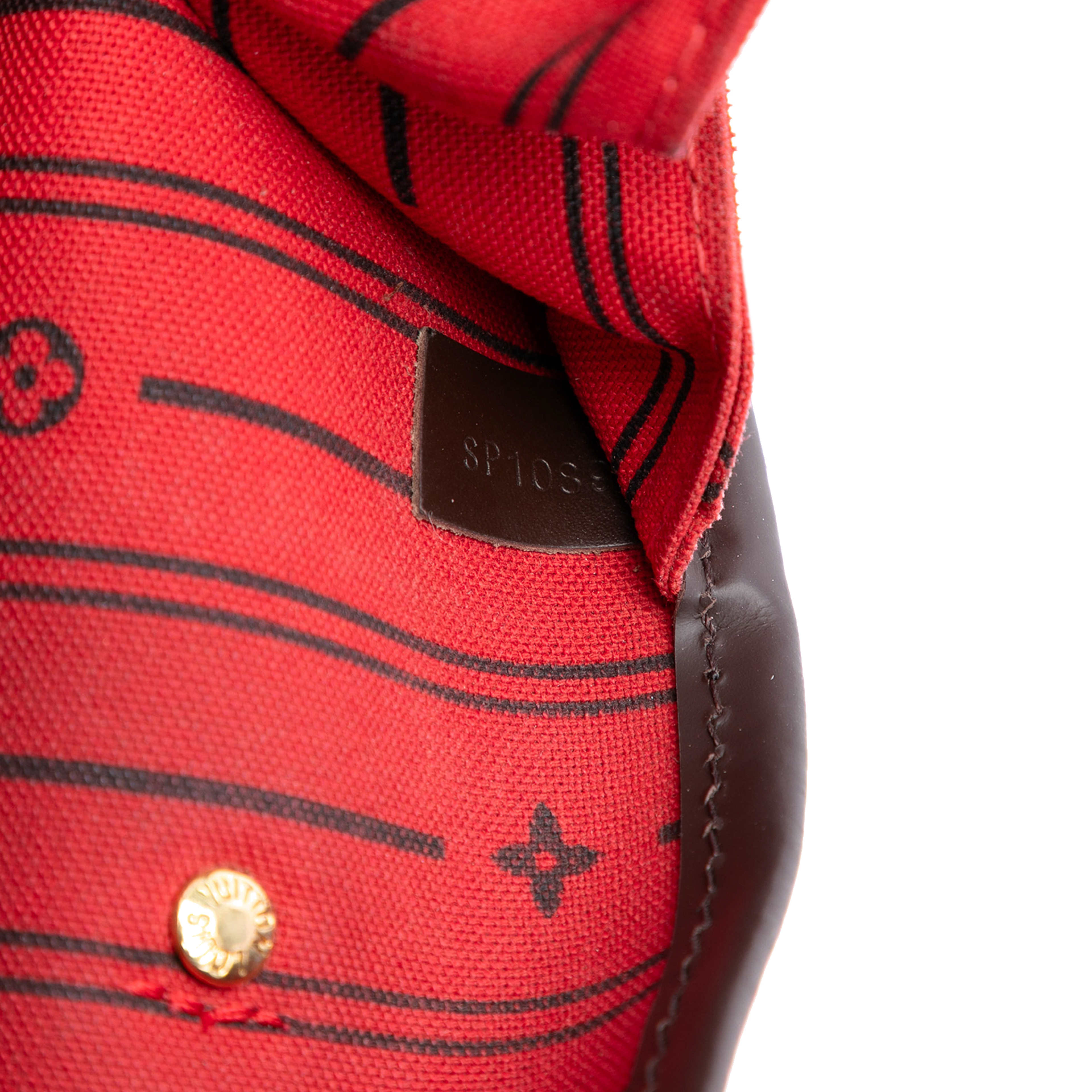 Louis Vuitton Damier Ebene Neverfull Mm, från Luxclusif, i färgen brown. Klicka för att öppna bilden i stort format