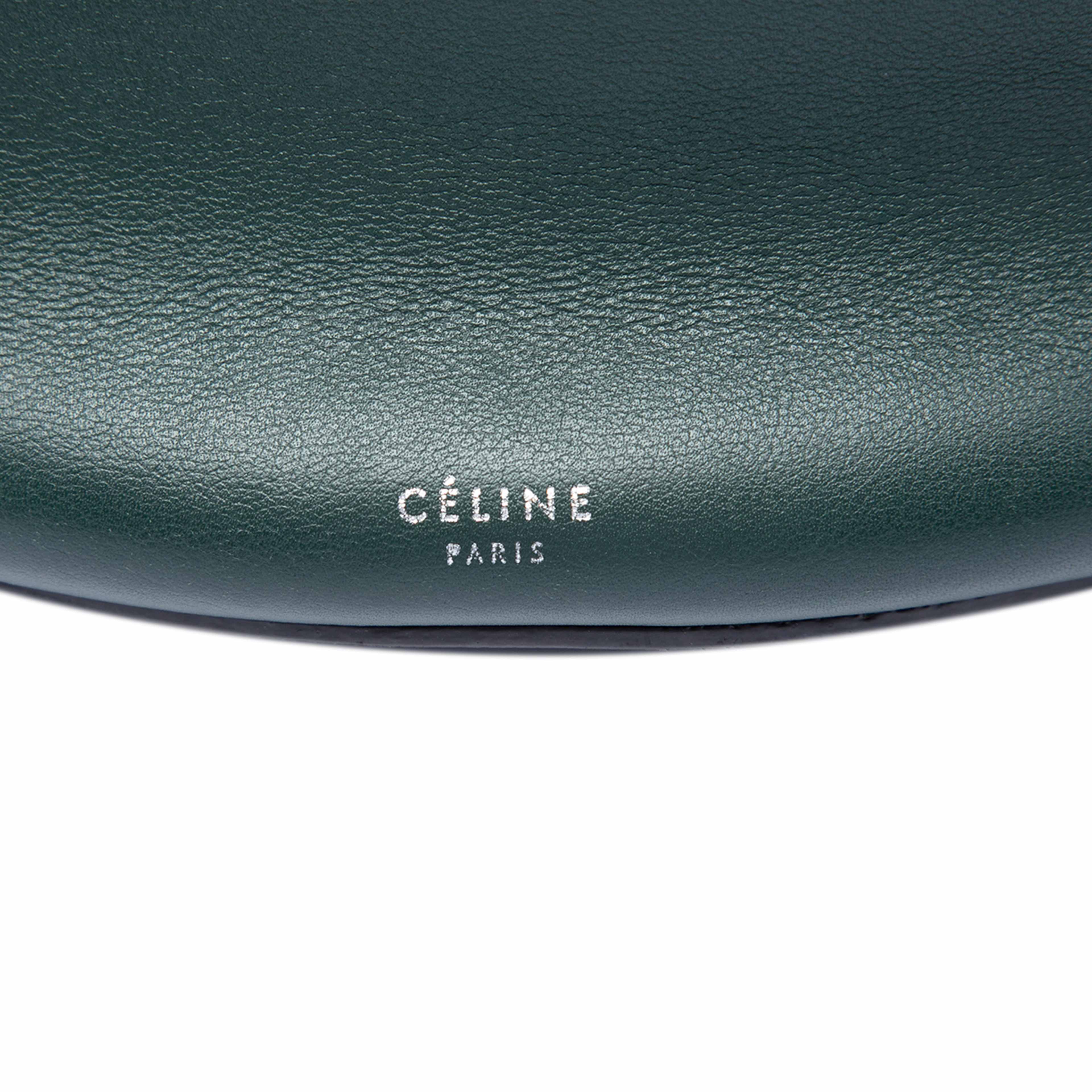 Celine Leather Big Bag Bucket Crossbody, från Luxclusif, i färgen grön. Klicka för att öppna bilden i stort format
