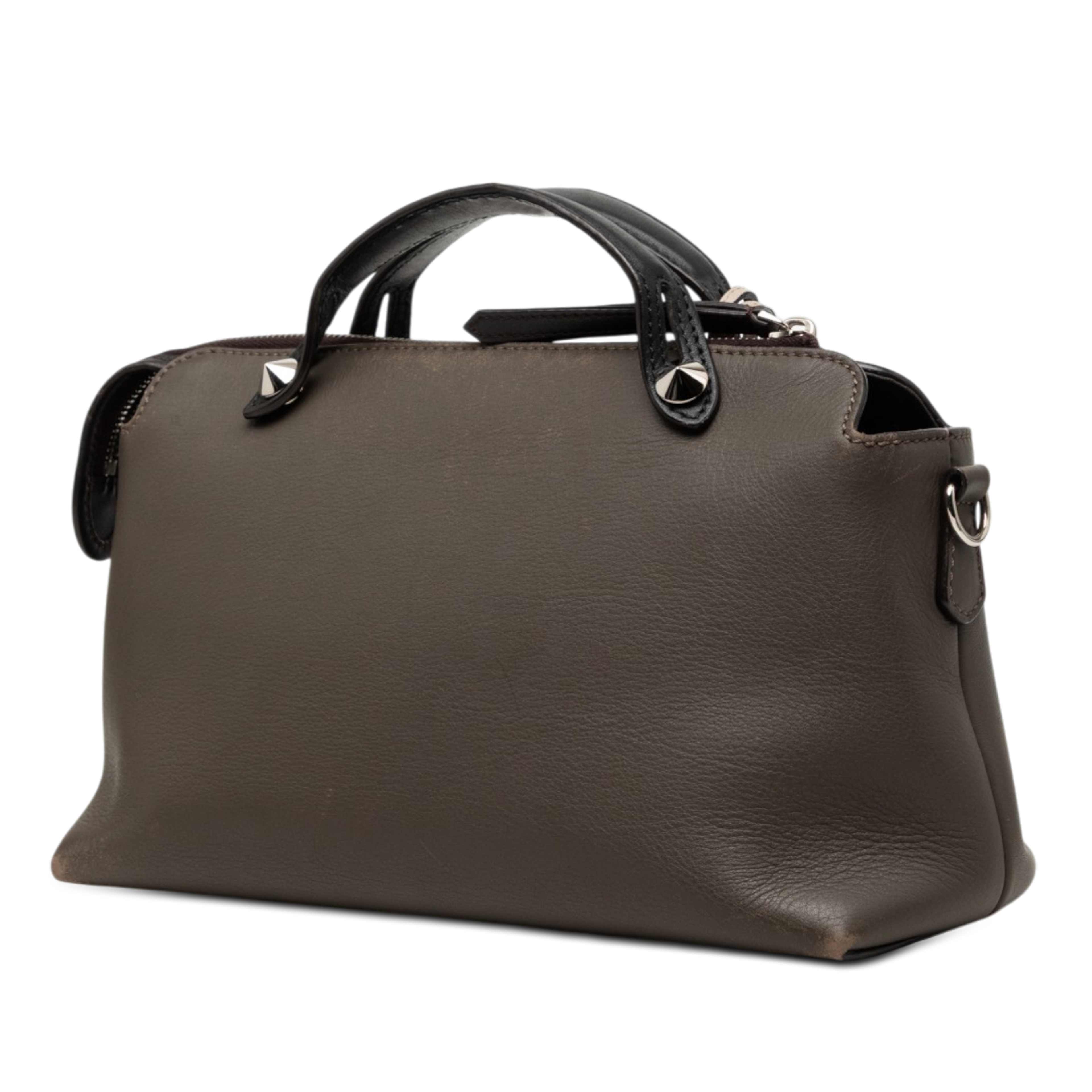 Fendi Medium Leather By The Way Satchel, från Luxclusif, i färgen dark gray. Klicka för att öppna bilden i stort format