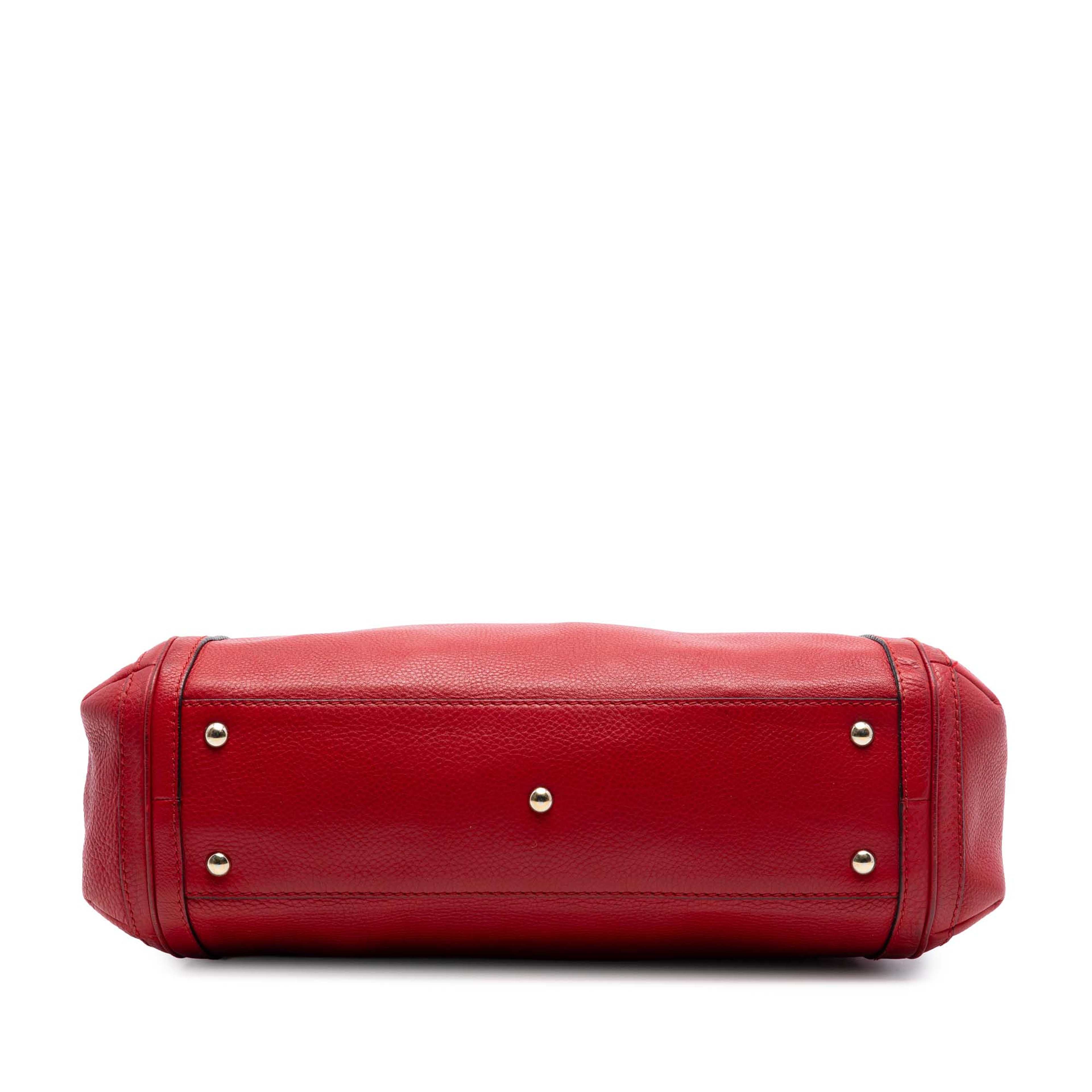 Gucci Calfskin Bella Satchel, från Luxclusif, i färgen red. Klicka för att öppna bilden i stort format