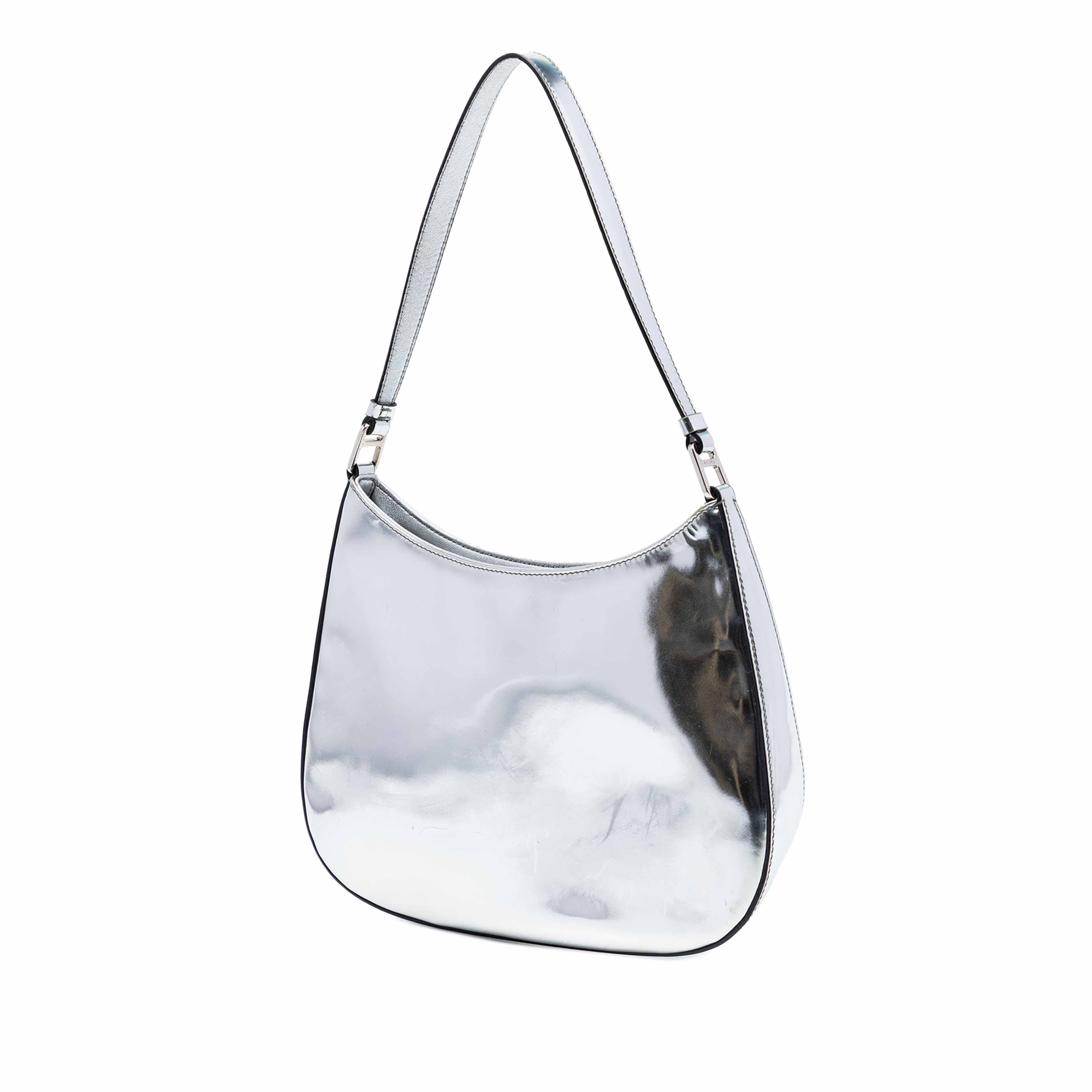 Prada Spazzolato Leather Cleo Shoulder Bag, från Luxclusif, i färgen silver. Klicka för att öppna bilden i stort format