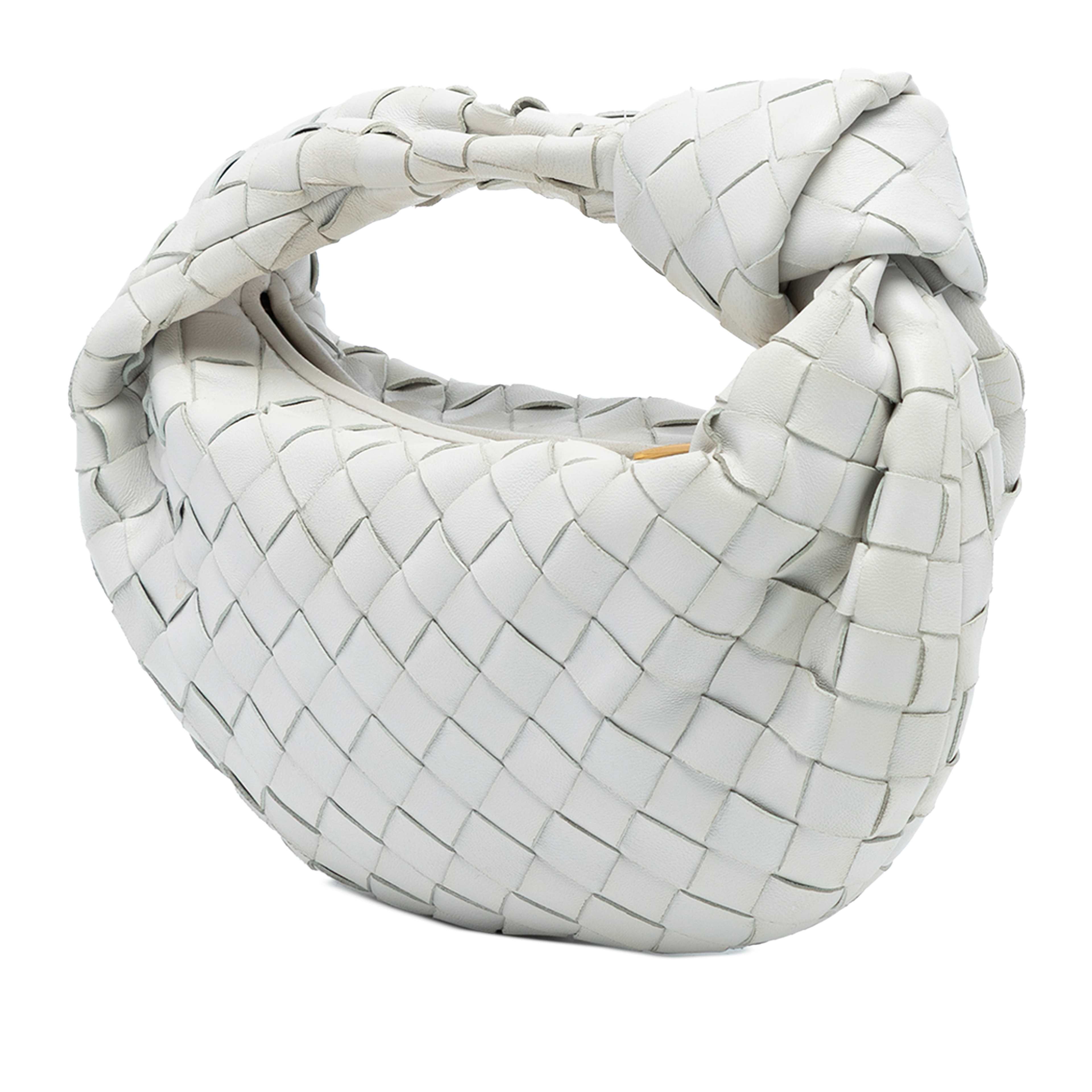 Bottega Veneta Mini Nappa Intrecciato Jodie, från Luxclusif, i färgen white. Klicka för att öppna bilden i stort format