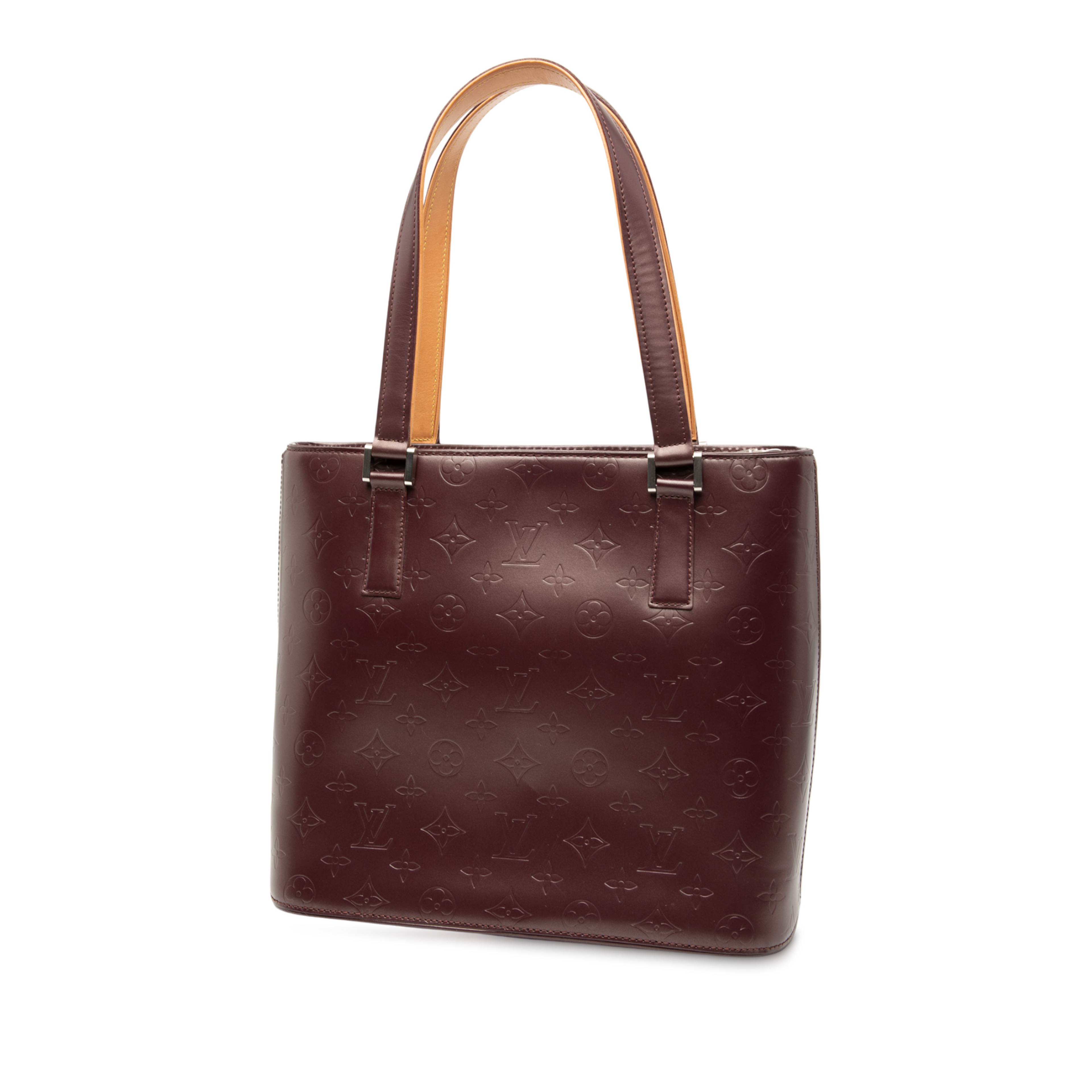 Louis Vuitton Monogram Mat Stockton, från Luxclusif, i färgen burgundy. Klicka för att öppna bilden i stort format