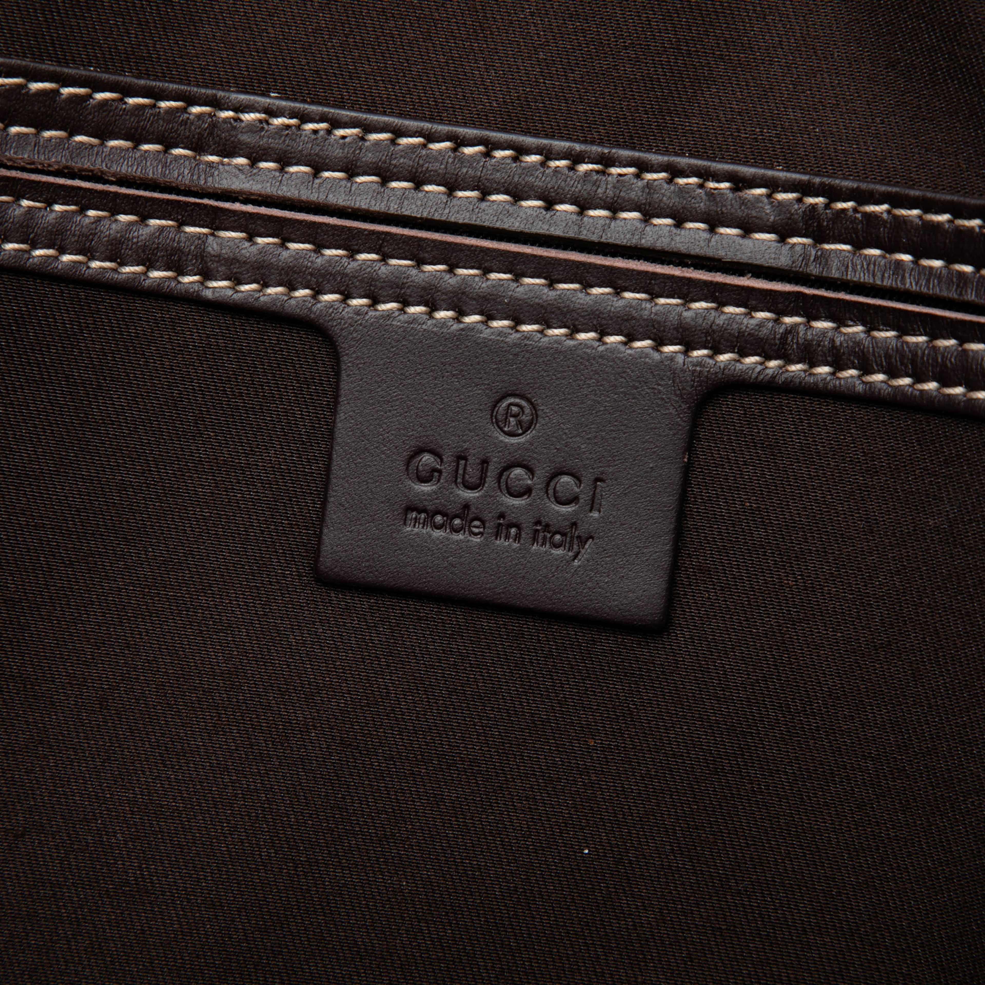 Gucci Gg Supreme Business Bag, från Luxclusif, i färgen beige. Klicka för att öppna bilden i stort format