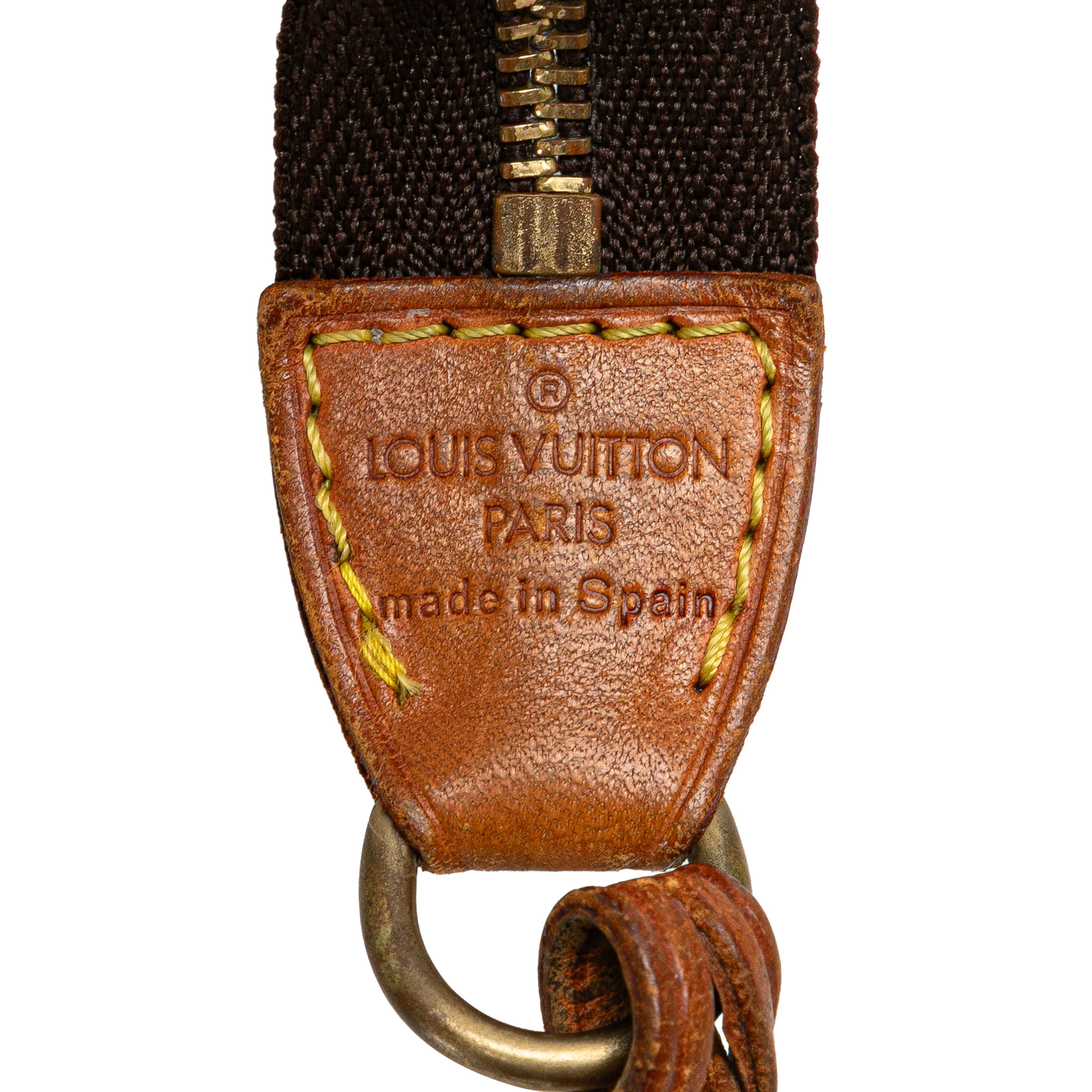 Louis Vuitton Monogram Pochette Accessoires, från Luxclusif, i färgen brown. Klicka för att öppna bilden i stort format