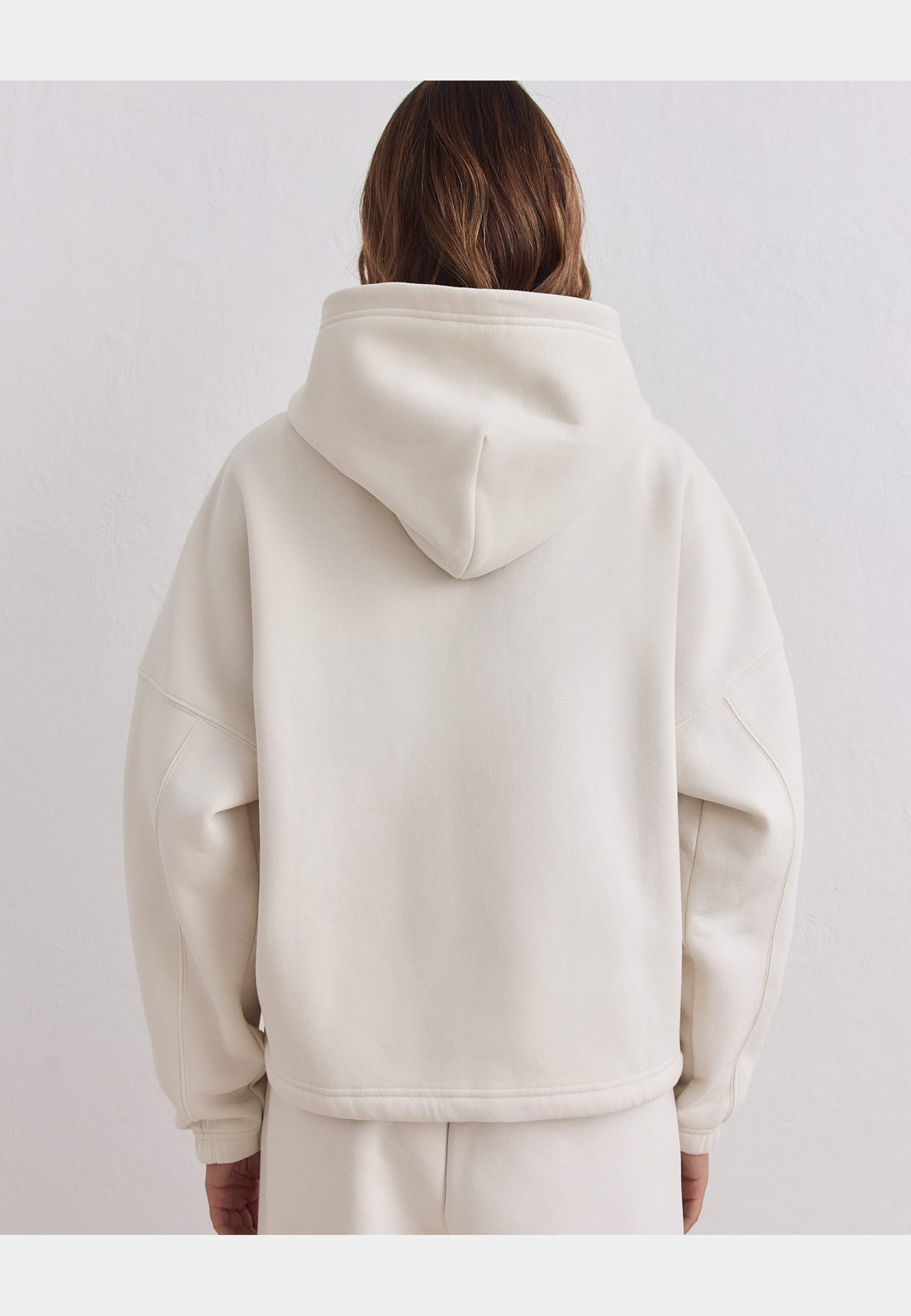 Varsity Sweat Zip Hood, från aim'n, i färgen cream. Klicka för att öppna bilden i stort format